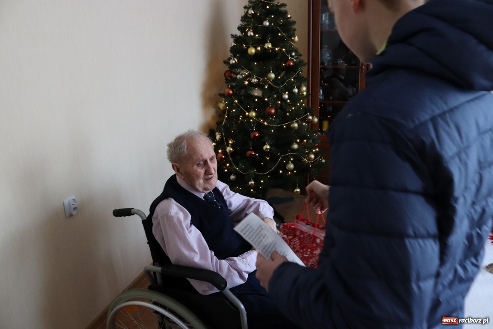 Zdjęcie w galerii na portalu naszraciborz.pl: Świąteczne odwiedziny w Sławikowie  wiadomości z regionu