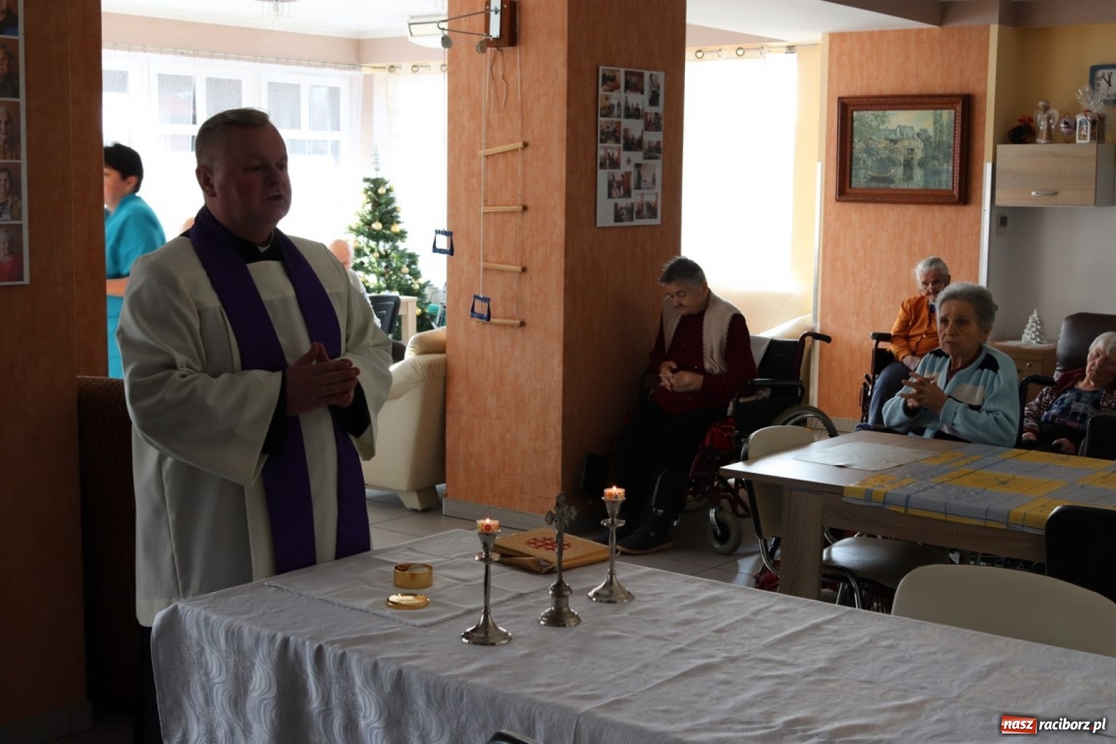Zdjęcie w galerii na portalu naszraciborz.pl: Świąteczne odwiedziny w Sławikowie  wiadomości z regionu