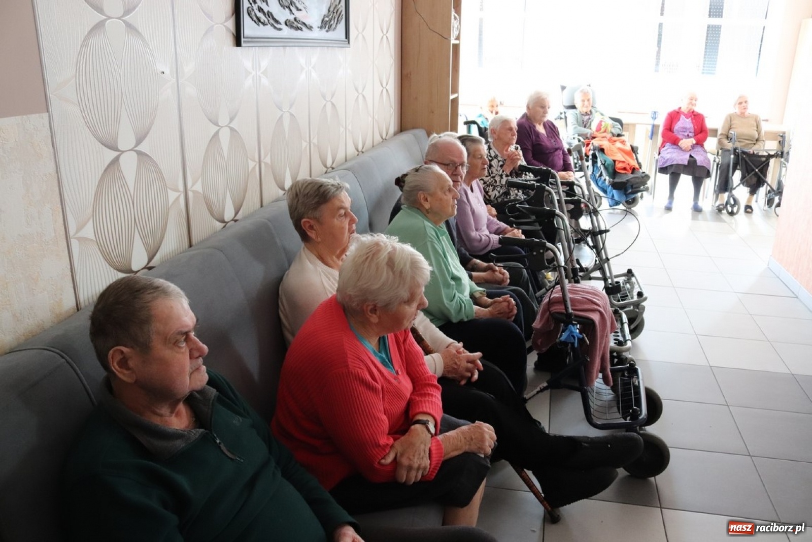 Zdjęcie w galerii na portalu naszraciborz.pl: Świąteczne odwiedziny w Sławikowie  wiadomości z regionu