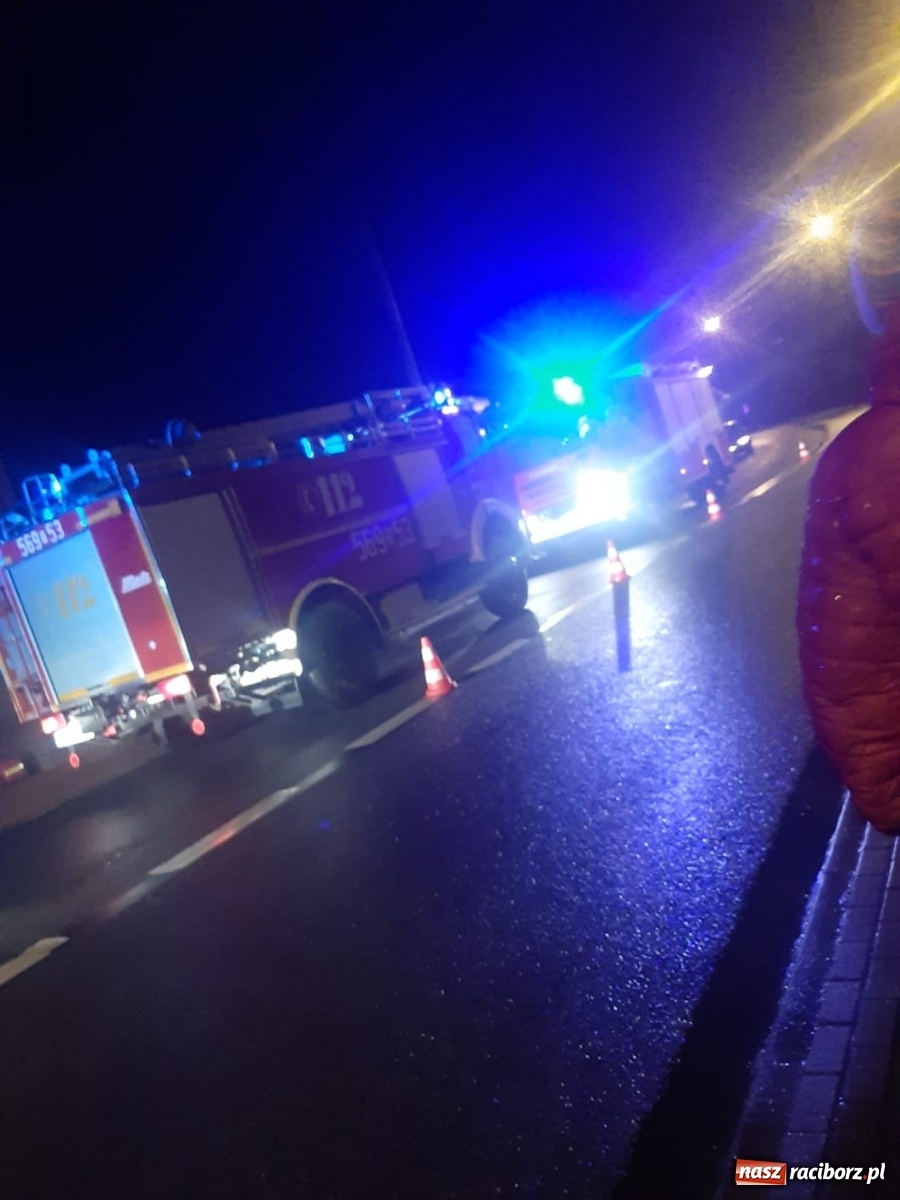 Zdjęcie w galerii na portalu naszraciborz.pl: Kobieta zatruta czadem w Krzanowicach. Powalone drzewo na Ocicach  wiadomości z regionu