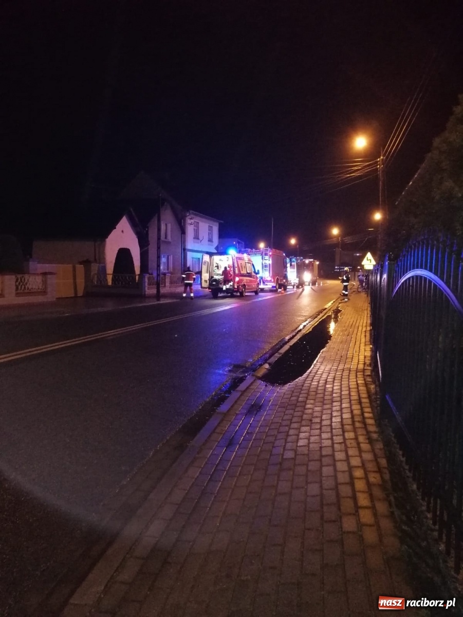 Zdjęcie w galerii na portalu naszraciborz.pl: Kobieta zatruta czadem w Krzanowicach. Powalone drzewo na Ocicach  wiadomości z regionu