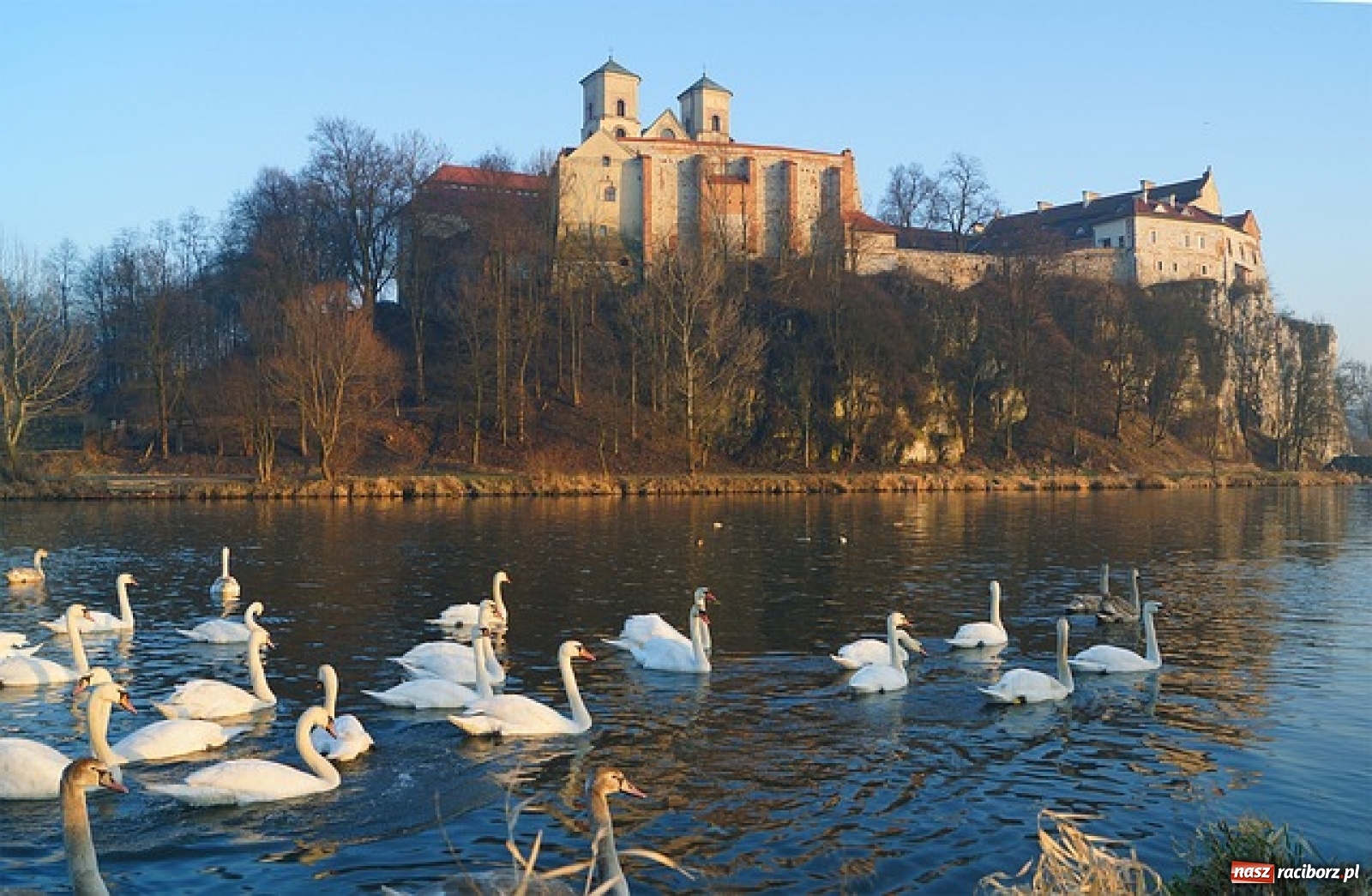 Zdjęcie w galerii na portalu naszraciborz.pl: Tyniec i Wieliczka. Orinoko zaprasza na wyprawę do skarbów ziemi krakowskiej  wiadomości z regionu