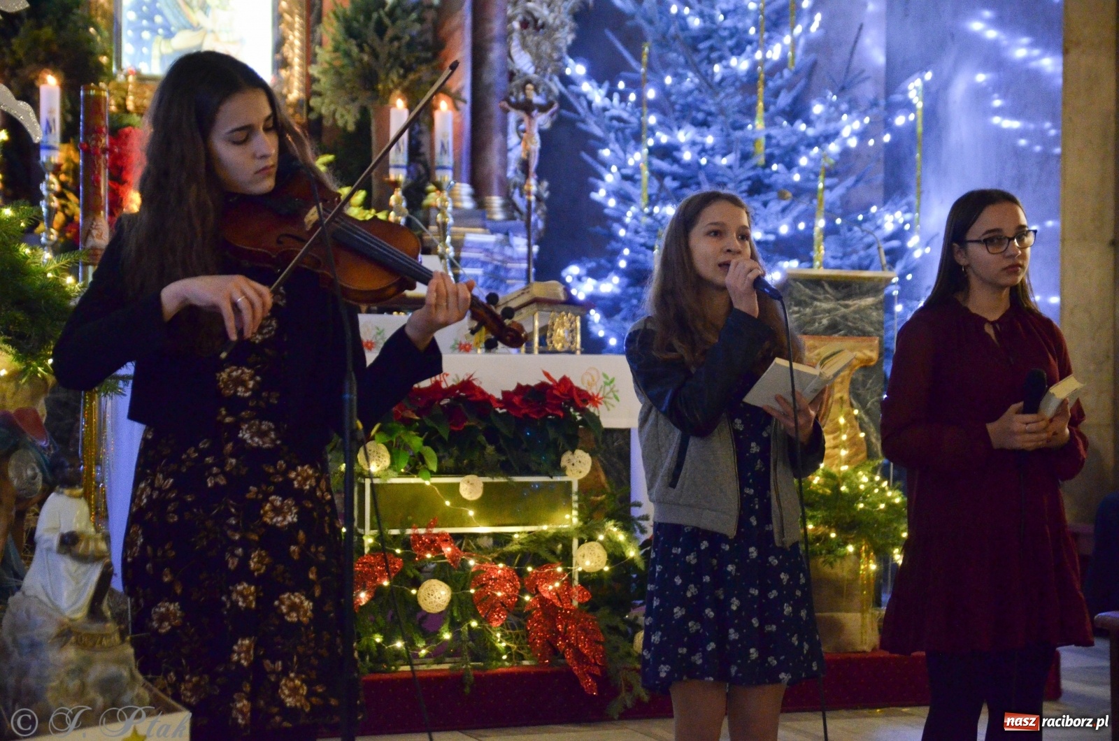Zdjęcie w galerii na portalu naszraciborz.pl: Raciborskie kolędowanie przy Matce Bożej [FOTO i WIDEO] wiadomości z regionu