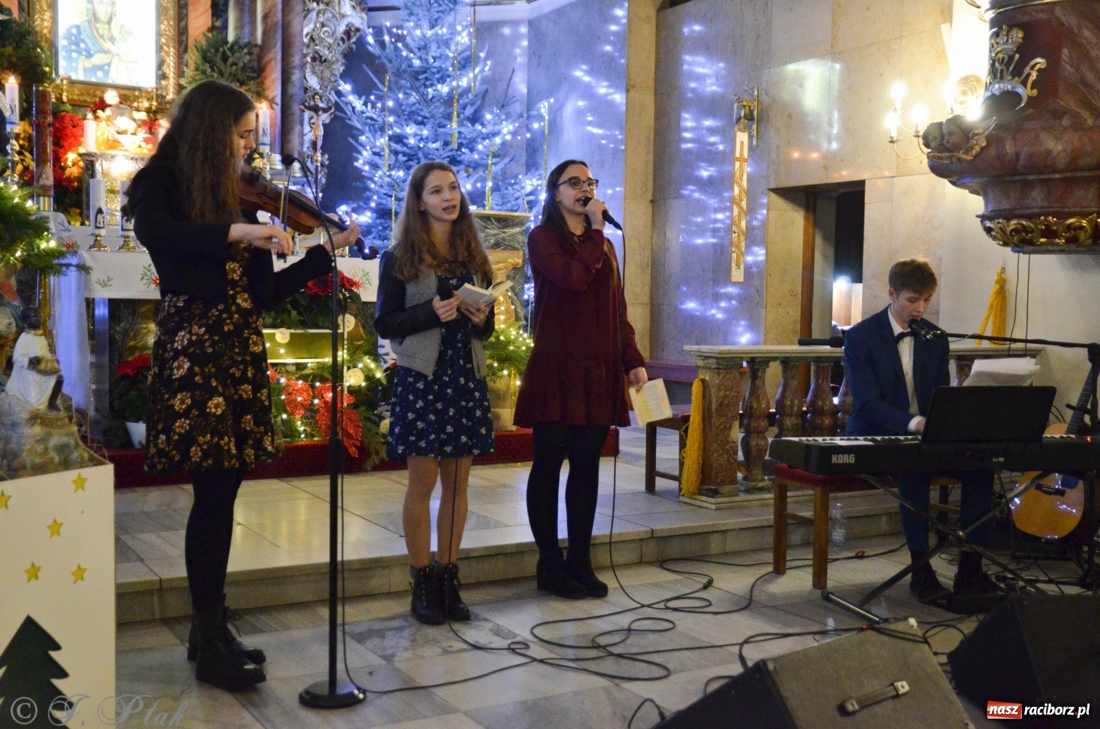 Zdjęcie w galerii na portalu naszraciborz.pl: Raciborskie kolędowanie przy Matce Bożej [FOTO i WIDEO] wiadomości z regionu