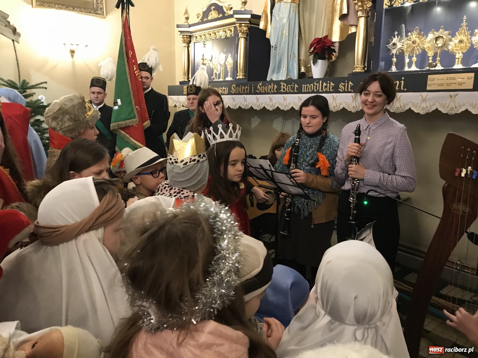 Zdjęcie w galerii na portalu naszraciborz.pl: W Brzeziu odbyło się dziś rozesłanie kolędników misyjnych  wiadomości z regionu
