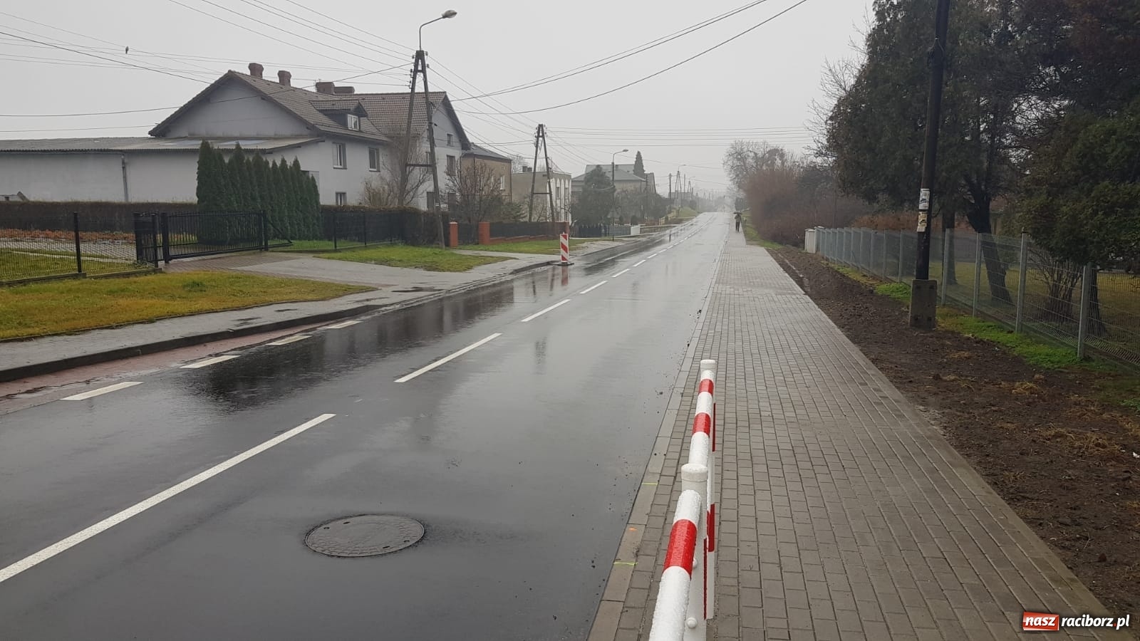 Zdjęcie w galerii na portalu naszraciborz.pl: Ulica Pamiątki w Pogrzebieniu wyremontowana  wiadomości z regionu