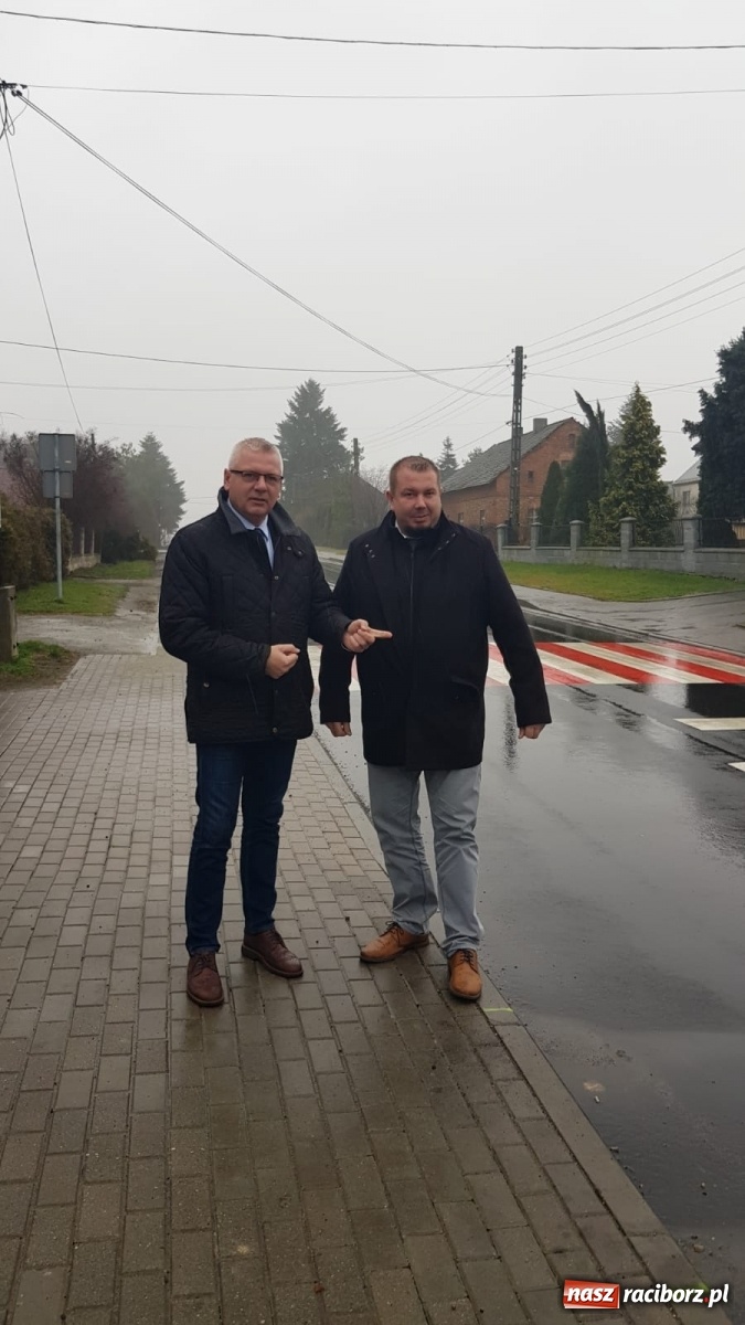 Zdjęcie w galerii na portalu naszraciborz.pl: Ulica Pamiątki w Pogrzebieniu wyremontowana  wiadomości z regionu