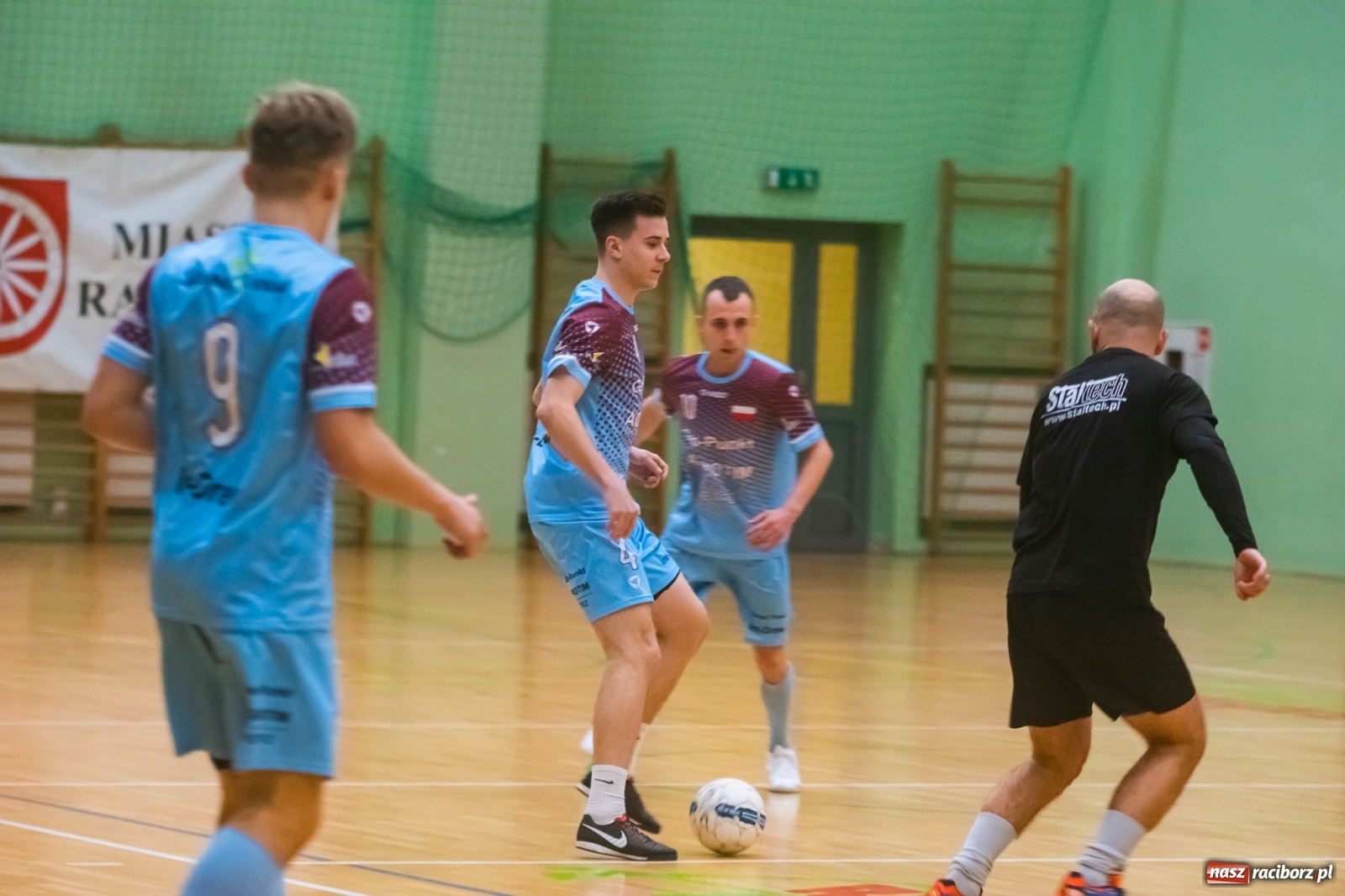 Zdjęcie w galerii na portalu naszraciborz.pl: Emocjonujący piątek w HLPN z Kolumbijczykami w składzie [FOTO i WIDEO] wiadomości z regionu