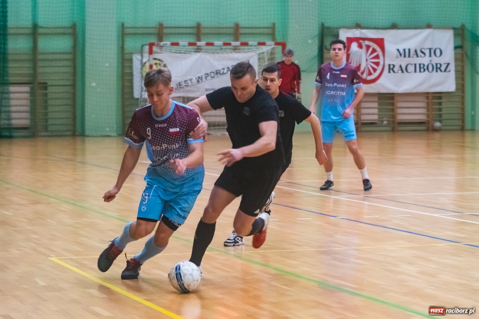Zdjęcie w galerii na portalu naszraciborz.pl: Emocjonujący piątek w HLPN z Kolumbijczykami w składzie [FOTO i WIDEO] wiadomości z regionu