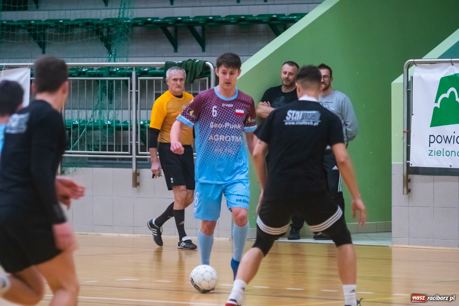 Zdjęcie w galerii na portalu naszraciborz.pl: Emocjonujący piątek w HLPN z Kolumbijczykami w składzie [FOTO i WIDEO] wiadomości z regionu