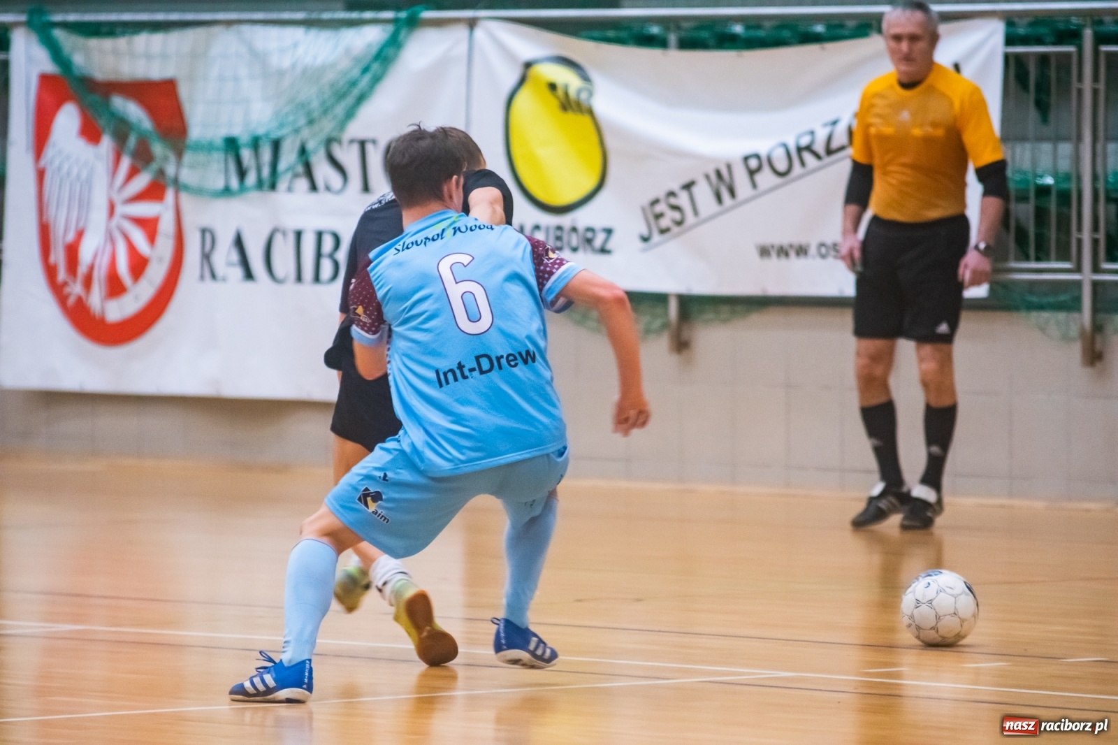 Zdjęcie w galerii na portalu naszraciborz.pl: Emocjonujący piątek w HLPN z Kolumbijczykami w składzie [FOTO i WIDEO] wiadomości z regionu