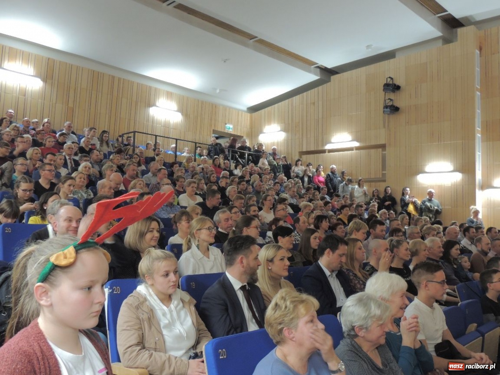 Zdjęcie w galerii na portalu naszraciborz.pl: Szkoła muzyczna wróciła do swojej sali koncertowej [WIDEO] wiadomości z regionu