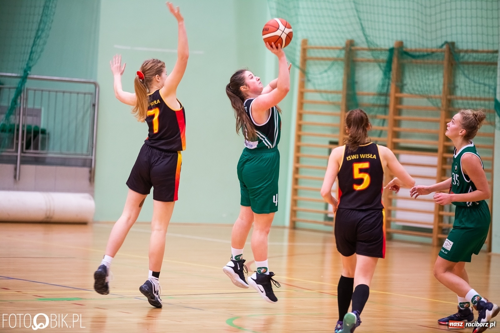 Zdjęcie w galerii na portalu naszraciborz.pl: Koszykówka. Porażka RKK na zakończenie rundy zasadniczej [FOTO] wiadomości z regionu