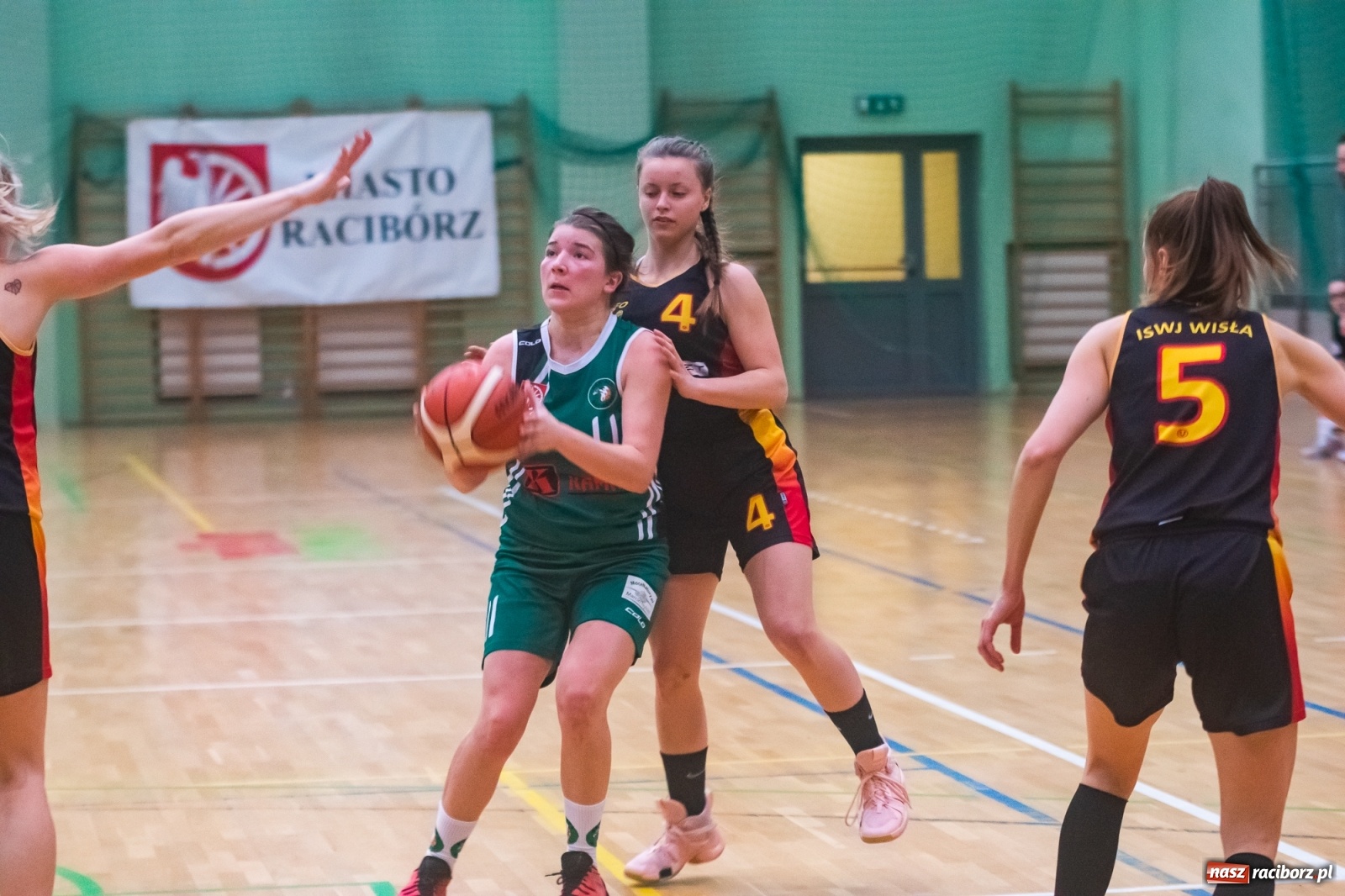 Zdjęcie w galerii na portalu naszraciborz.pl: Koszykówka. Porażka RKK na zakończenie rundy zasadniczej [FOTO] wiadomości z regionu