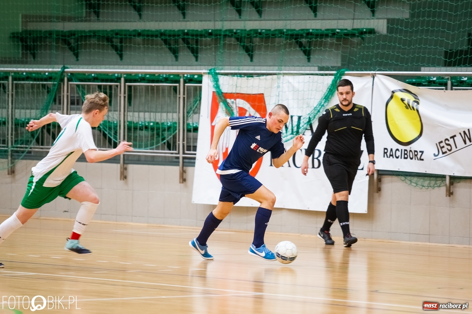Zdjęcie w galerii na portalu naszraciborz.pl: HLPN. Obrońca tytułu utarł nosa Fryzjerom wiadomości z regionu