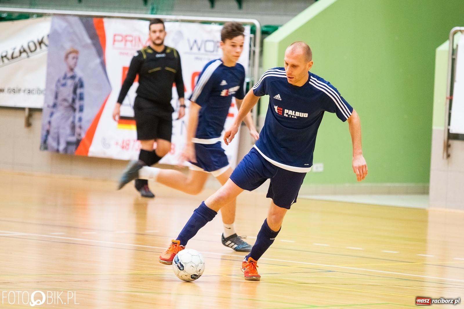 Zdjęcie w galerii na portalu naszraciborz.pl: HLPN. Obrońca tytułu utarł nosa Fryzjerom wiadomości z regionu