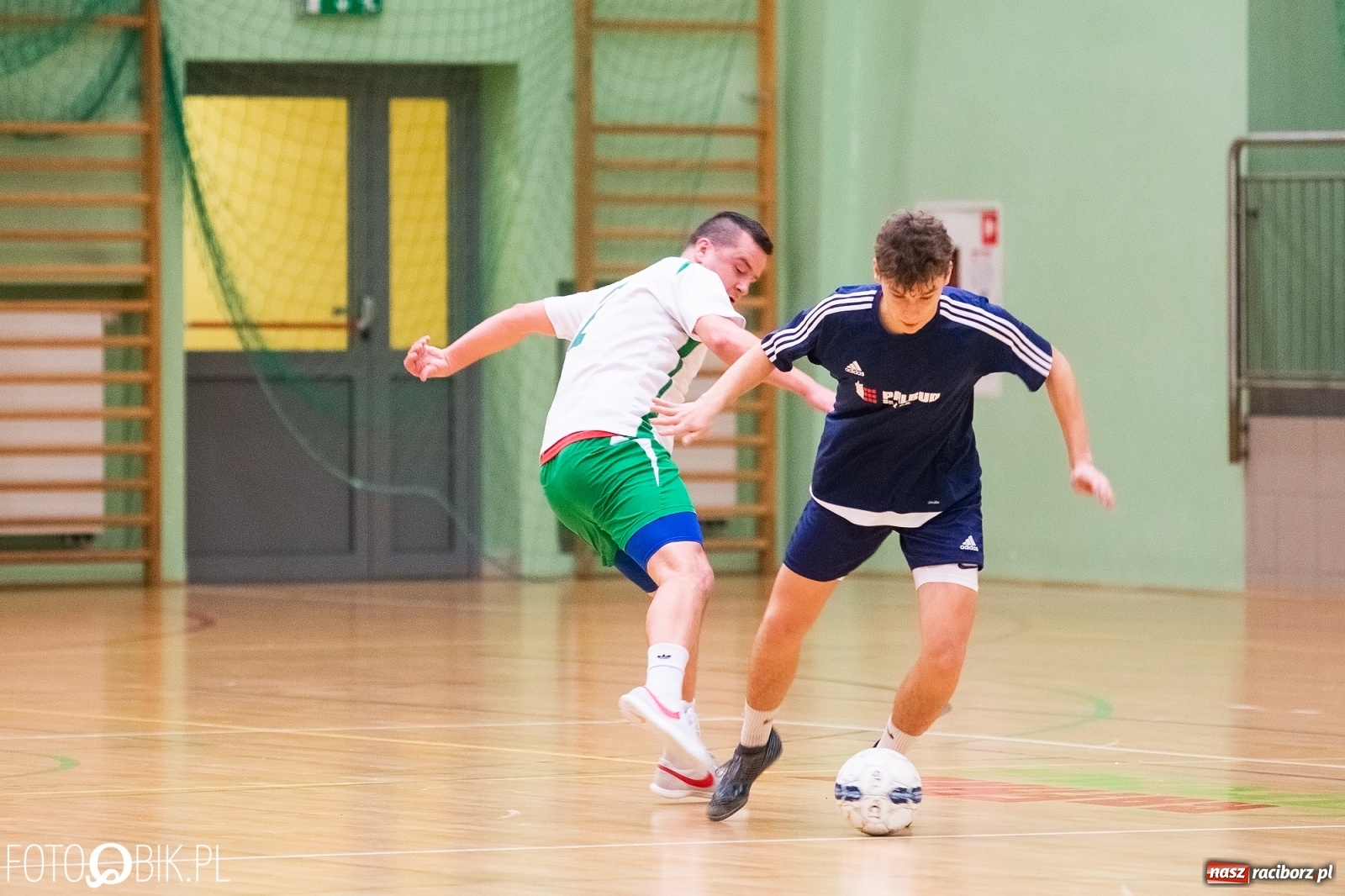 Zdjęcie w galerii na portalu naszraciborz.pl: HLPN. Obrońca tytułu utarł nosa Fryzjerom wiadomości z regionu
