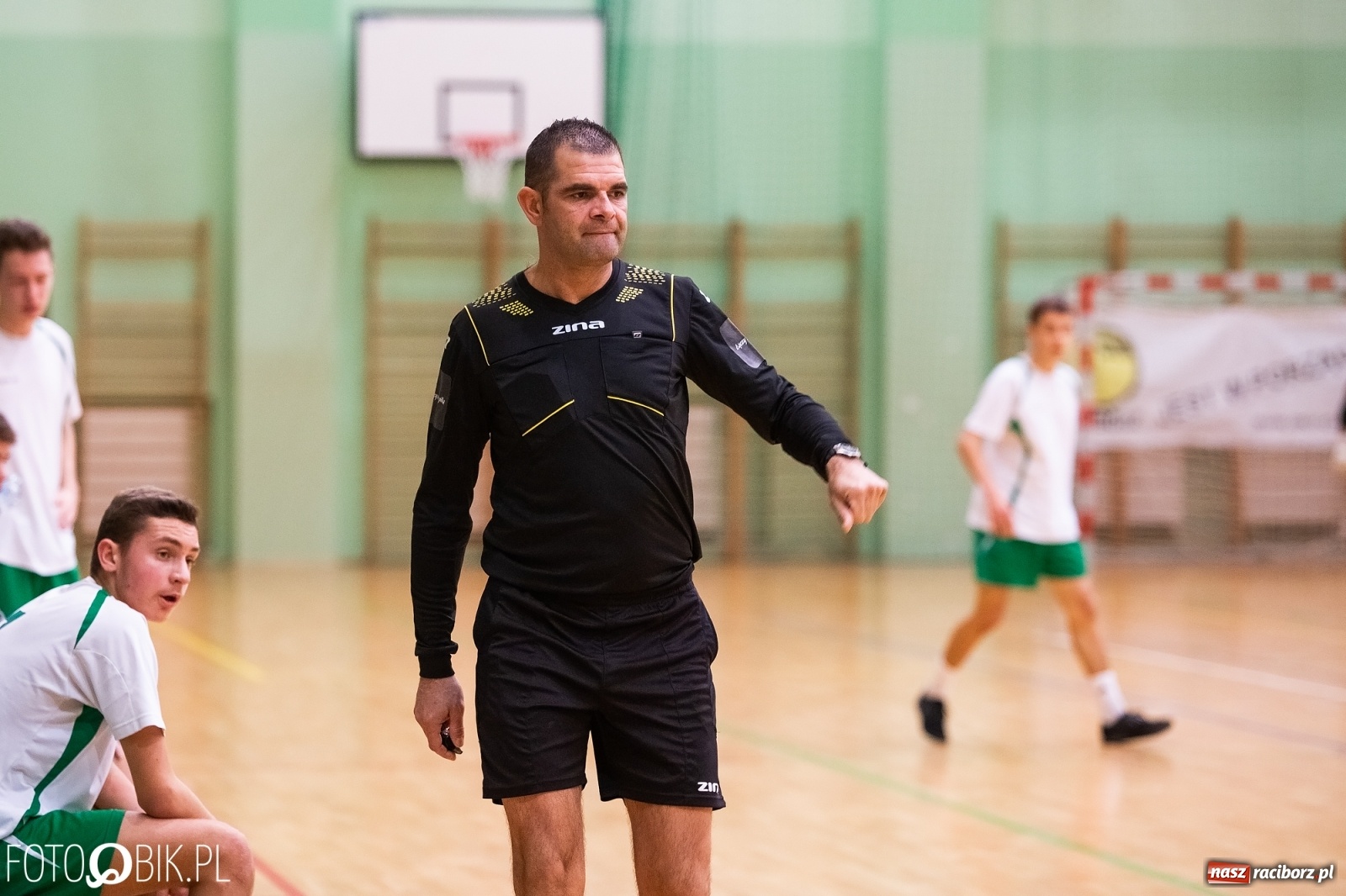 Zdjęcie w galerii na portalu naszraciborz.pl: HLPN. Obrońca tytułu utarł nosa Fryzjerom wiadomości z regionu