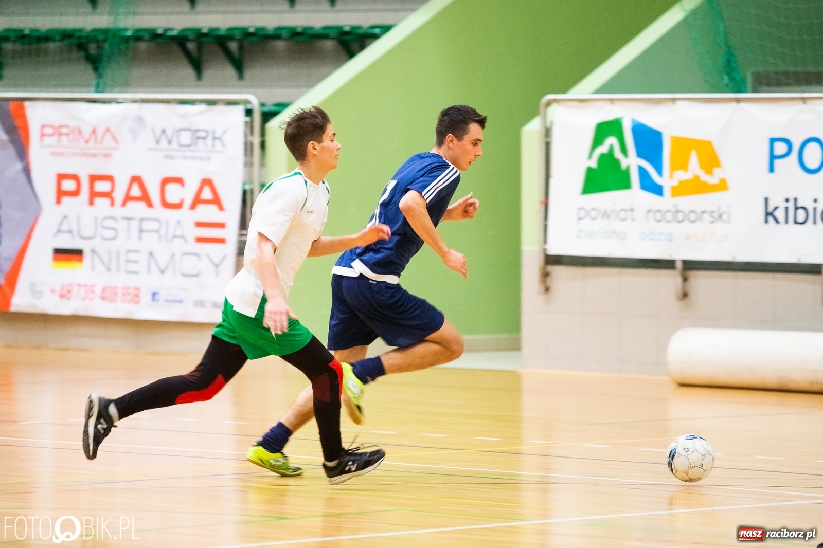 Zdjęcie w galerii na portalu naszraciborz.pl: HLPN. Obrońca tytułu utarł nosa Fryzjerom wiadomości z regionu