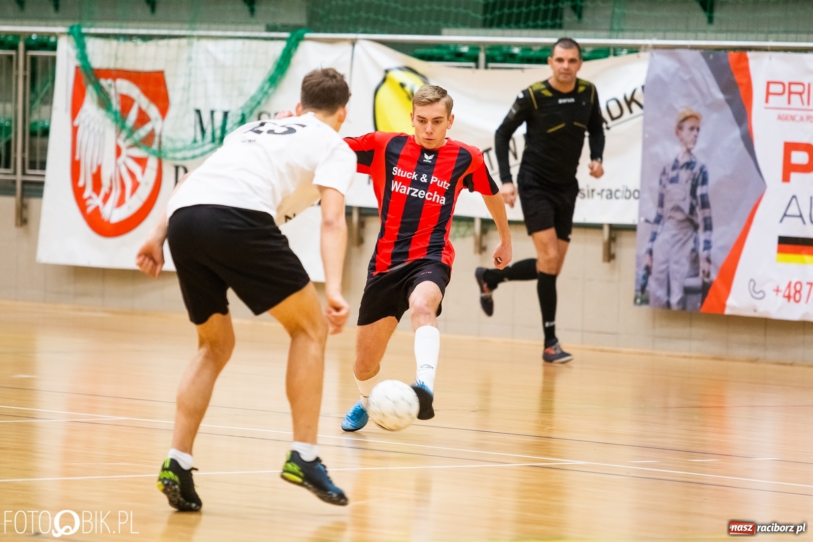 Zdjęcie w galerii na portalu naszraciborz.pl: HLPN. Obrońca tytułu utarł nosa Fryzjerom wiadomości z regionu