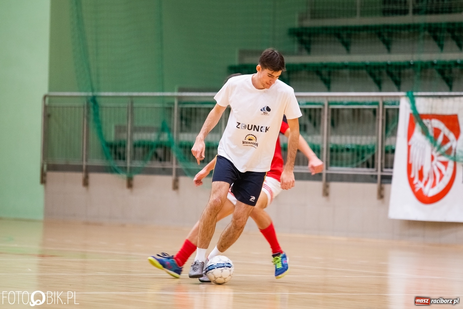 Zdjęcie w galerii na portalu naszraciborz.pl: HLPN. Obrońca tytułu utarł nosa Fryzjerom wiadomości z regionu