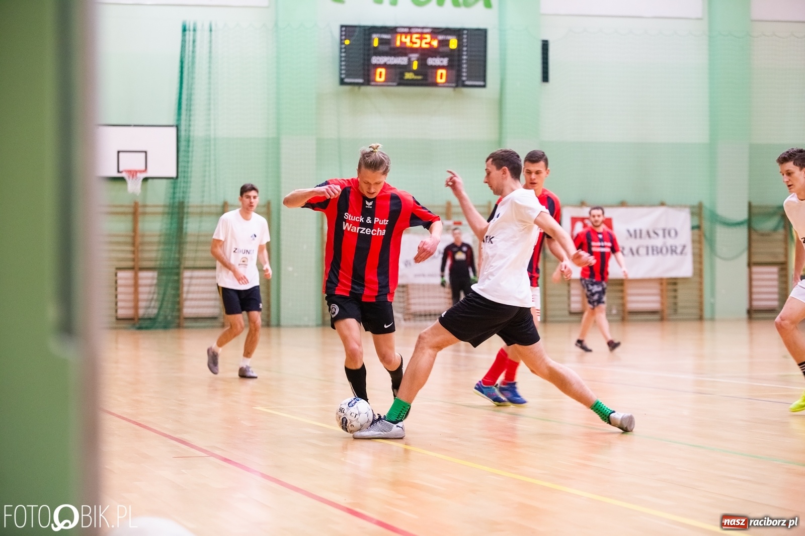 Zdjęcie w galerii na portalu naszraciborz.pl: HLPN. Obrońca tytułu utarł nosa Fryzjerom wiadomości z regionu