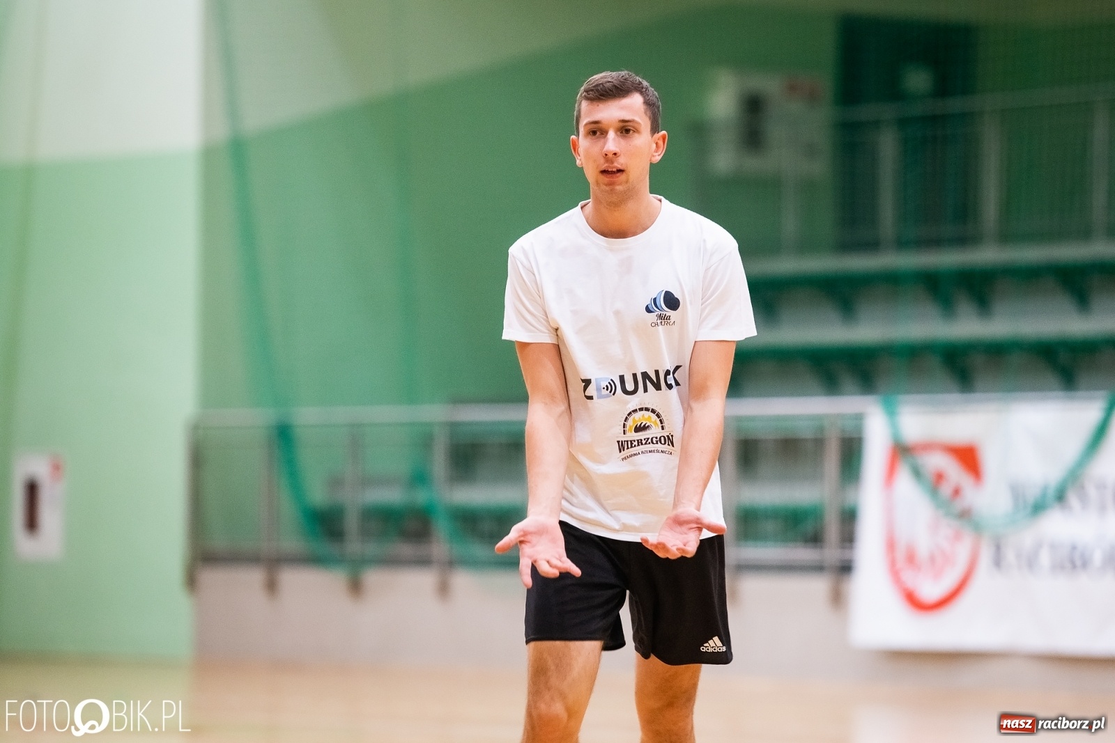 Zdjęcie w galerii na portalu naszraciborz.pl: HLPN. Obrońca tytułu utarł nosa Fryzjerom wiadomości z regionu