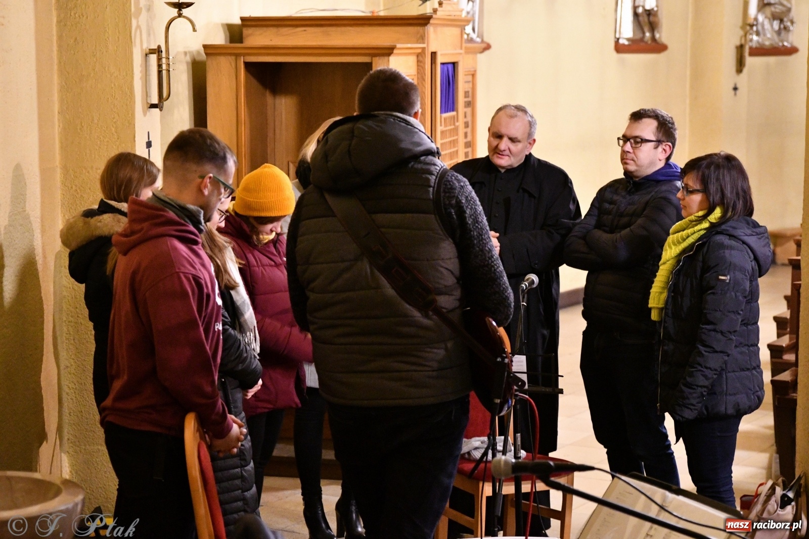 Zdjęcie w galerii na portalu naszraciborz.pl: W centrum jest tylko i wyłącznie Bóg  wiadomości z regionu