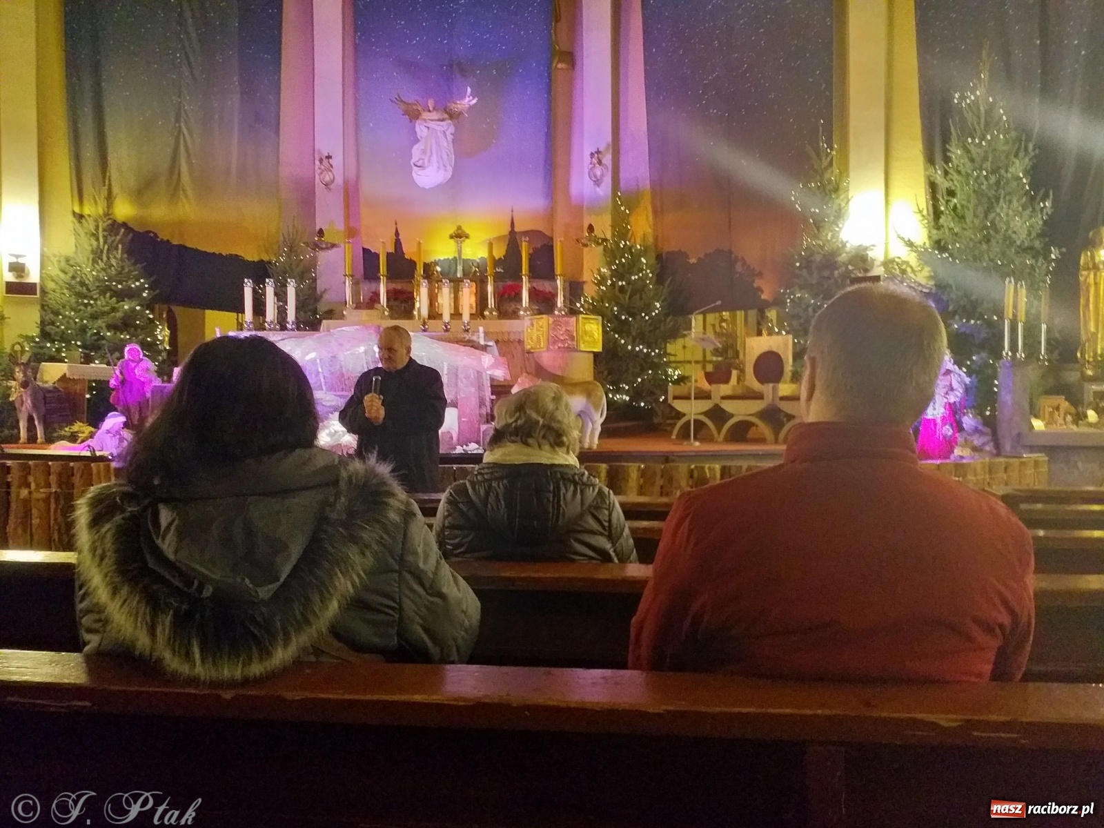 Zdjęcie w galerii na portalu naszraciborz.pl: W centrum jest tylko i wyłącznie Bóg  wiadomości z regionu