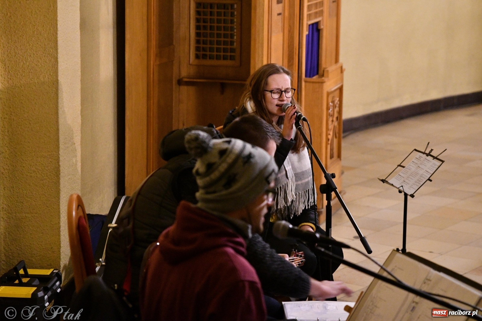 Zdjęcie w galerii na portalu naszraciborz.pl: W centrum jest tylko i wyłącznie Bóg  wiadomości z regionu