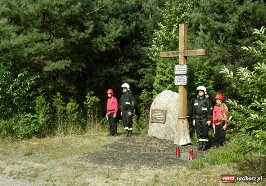 Zdjęcie w galerii na portalu naszraciborz.pl: Osiemnasta rocznica pożaru w Kuźni wiadomości z regionu