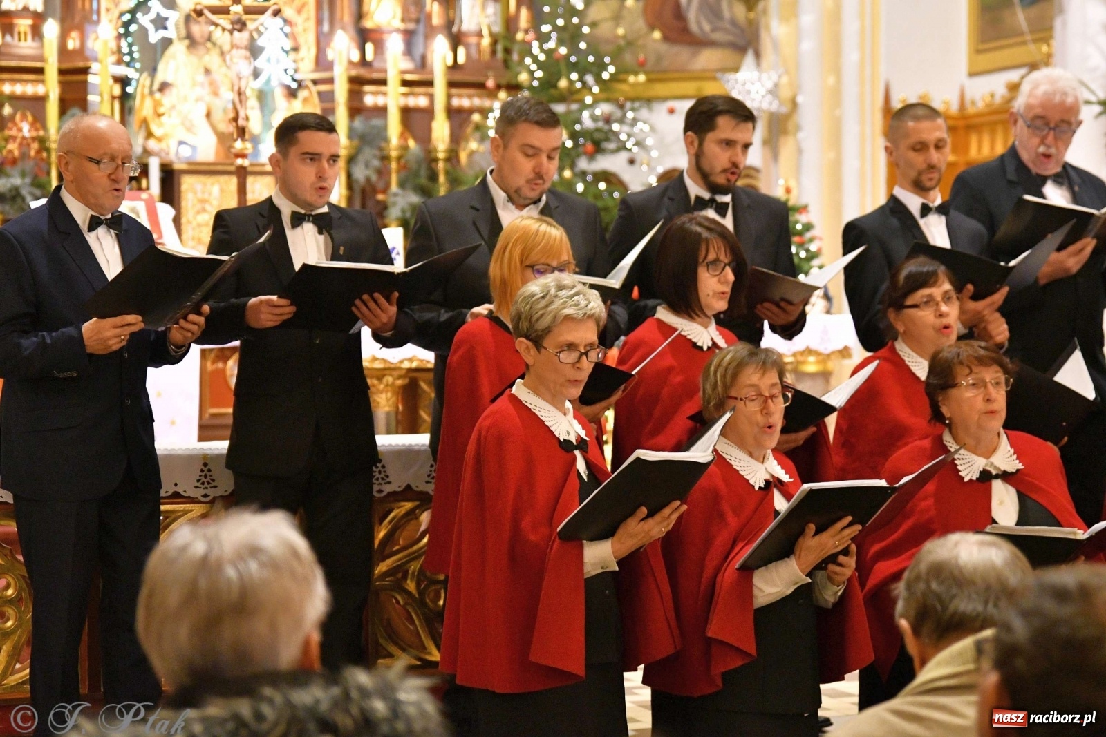 Zdjęcie w galerii na portalu naszraciborz.pl: Kolędy i pastorałki zabrzmiały w świętojańskiej świątyni [FOTO i WIDEO] wiadomości z regionu