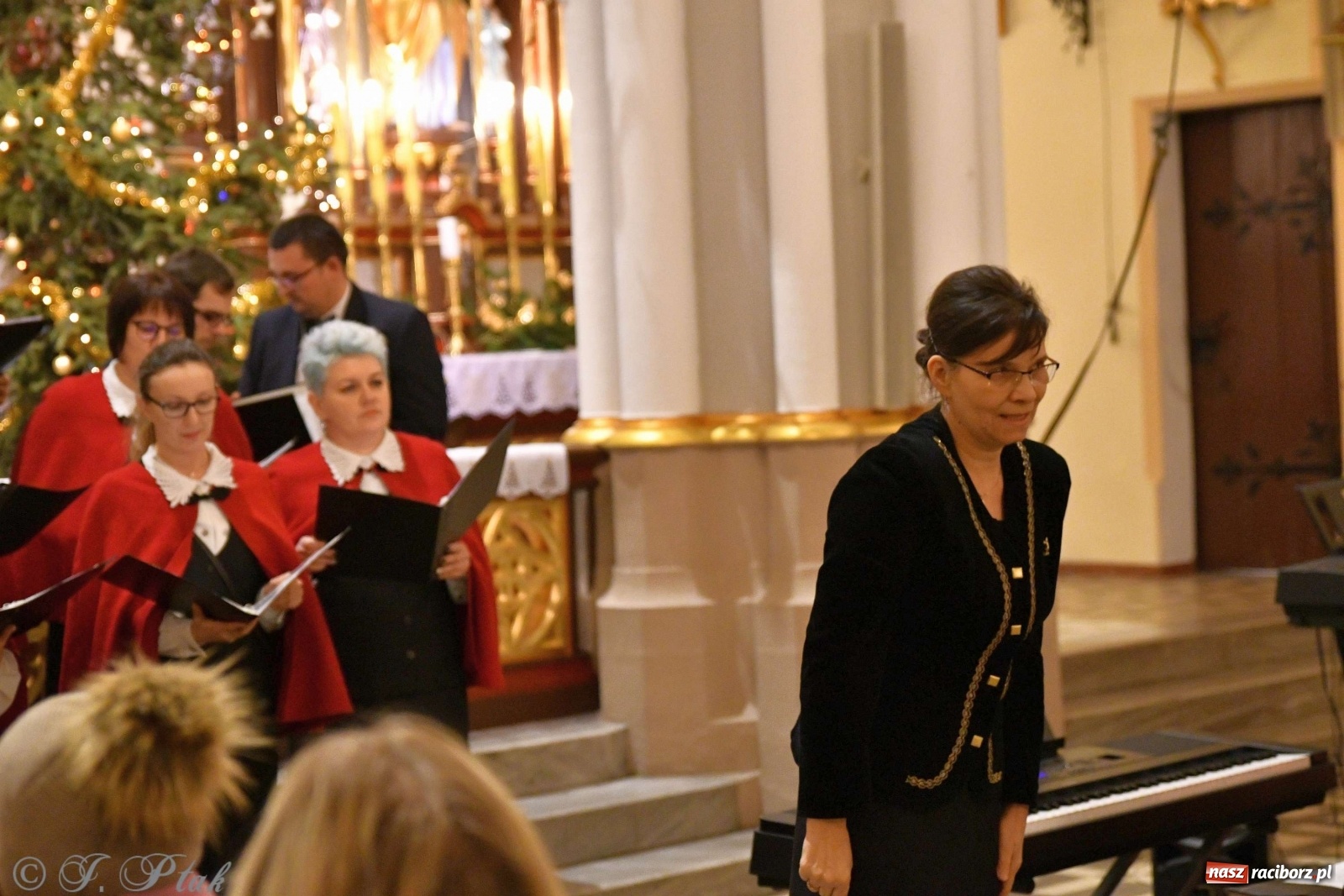 Zdjęcie w galerii na portalu naszraciborz.pl: Kolędy i pastorałki zabrzmiały w świętojańskiej świątyni [FOTO i WIDEO] wiadomości z regionu