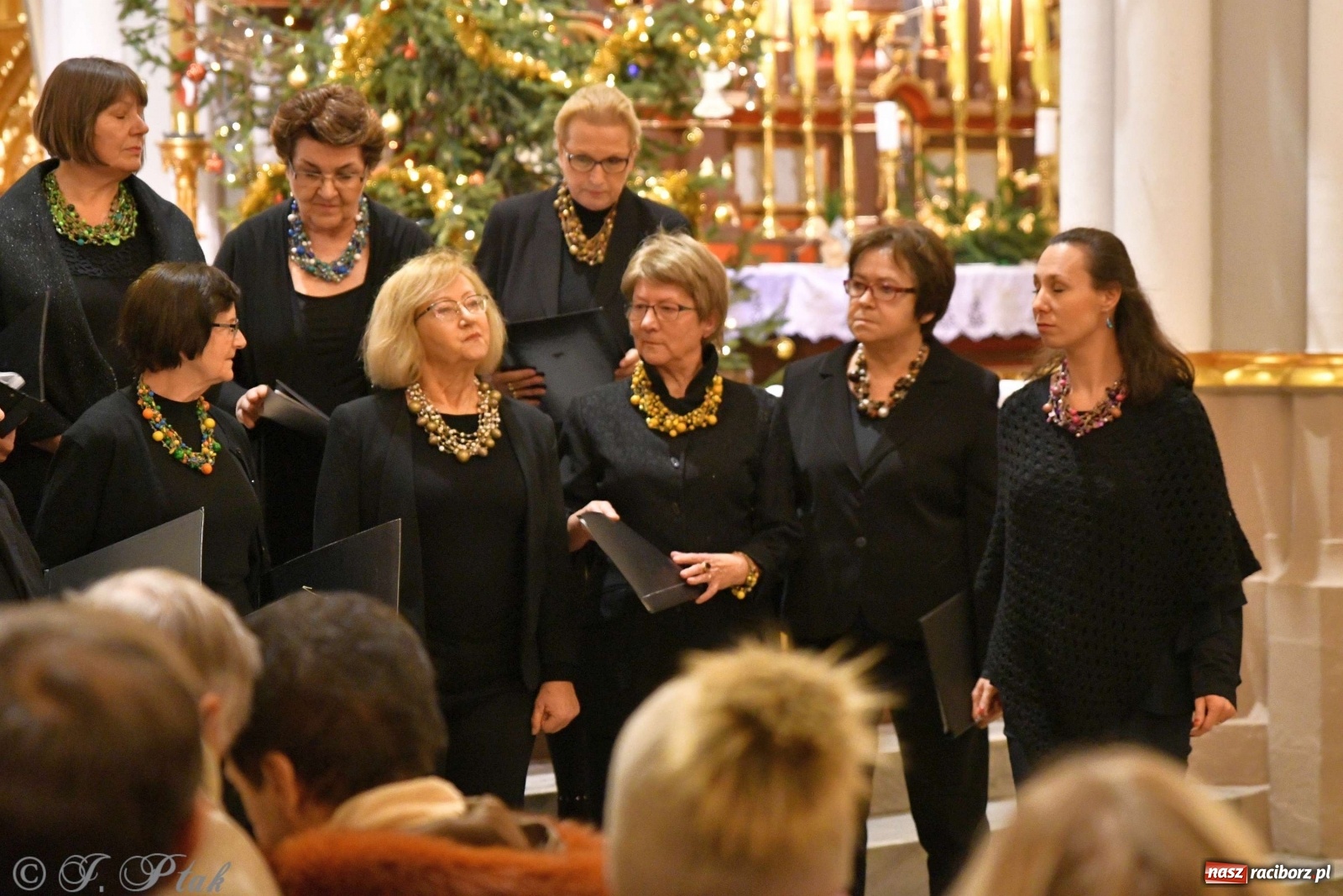 Zdjęcie w galerii na portalu naszraciborz.pl: Kolędy i pastorałki zabrzmiały w świętojańskiej świątyni [FOTO i WIDEO] wiadomości z regionu