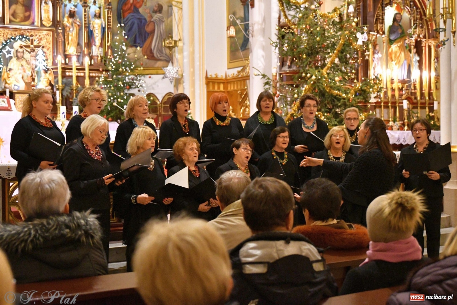 Zdjęcie w galerii na portalu naszraciborz.pl: Kolędy i pastorałki zabrzmiały w świętojańskiej świątyni [FOTO i WIDEO] wiadomości z regionu