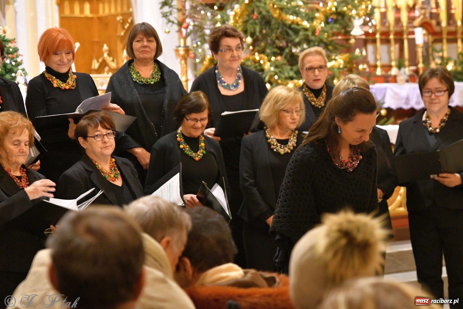 Zdjęcie w galerii na portalu naszraciborz.pl: Kolędy i pastorałki zabrzmiały w świętojańskiej świątyni [FOTO i WIDEO] wiadomości z regionu