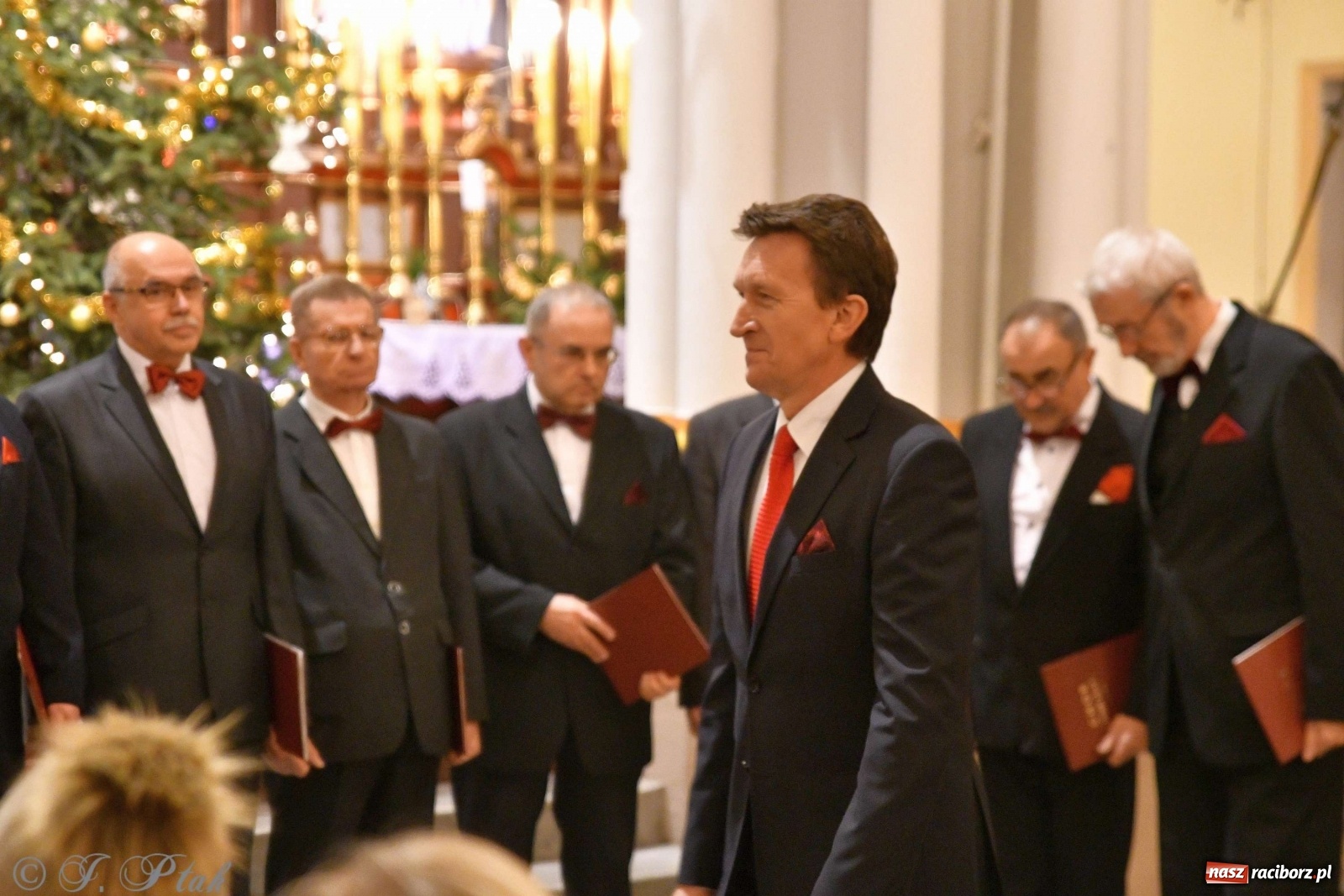 Zdjęcie w galerii na portalu naszraciborz.pl: Kolędy i pastorałki zabrzmiały w świętojańskiej świątyni [FOTO i WIDEO] wiadomości z regionu