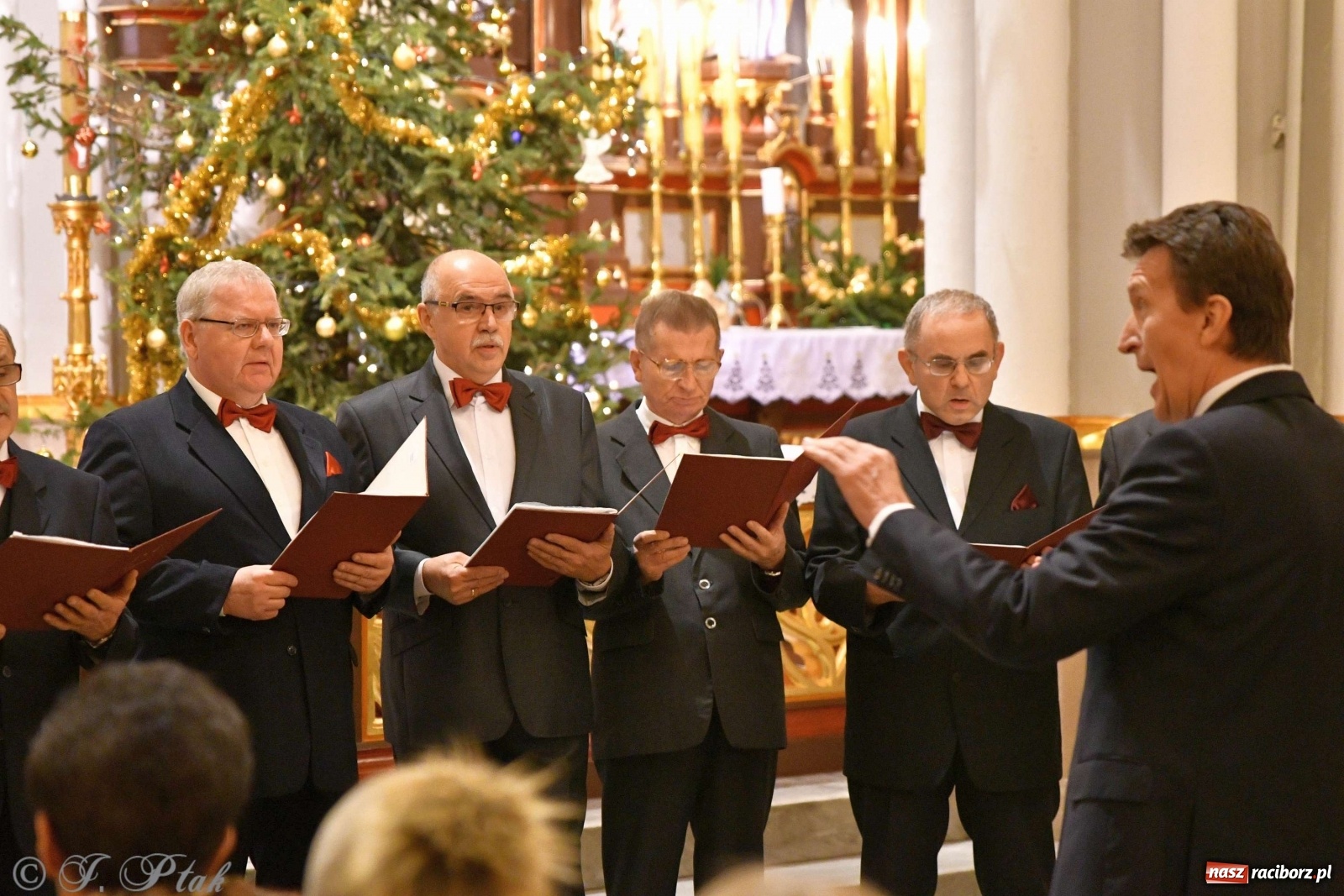 Zdjęcie w galerii na portalu naszraciborz.pl: Kolędy i pastorałki zabrzmiały w świętojańskiej świątyni [FOTO i WIDEO] wiadomości z regionu