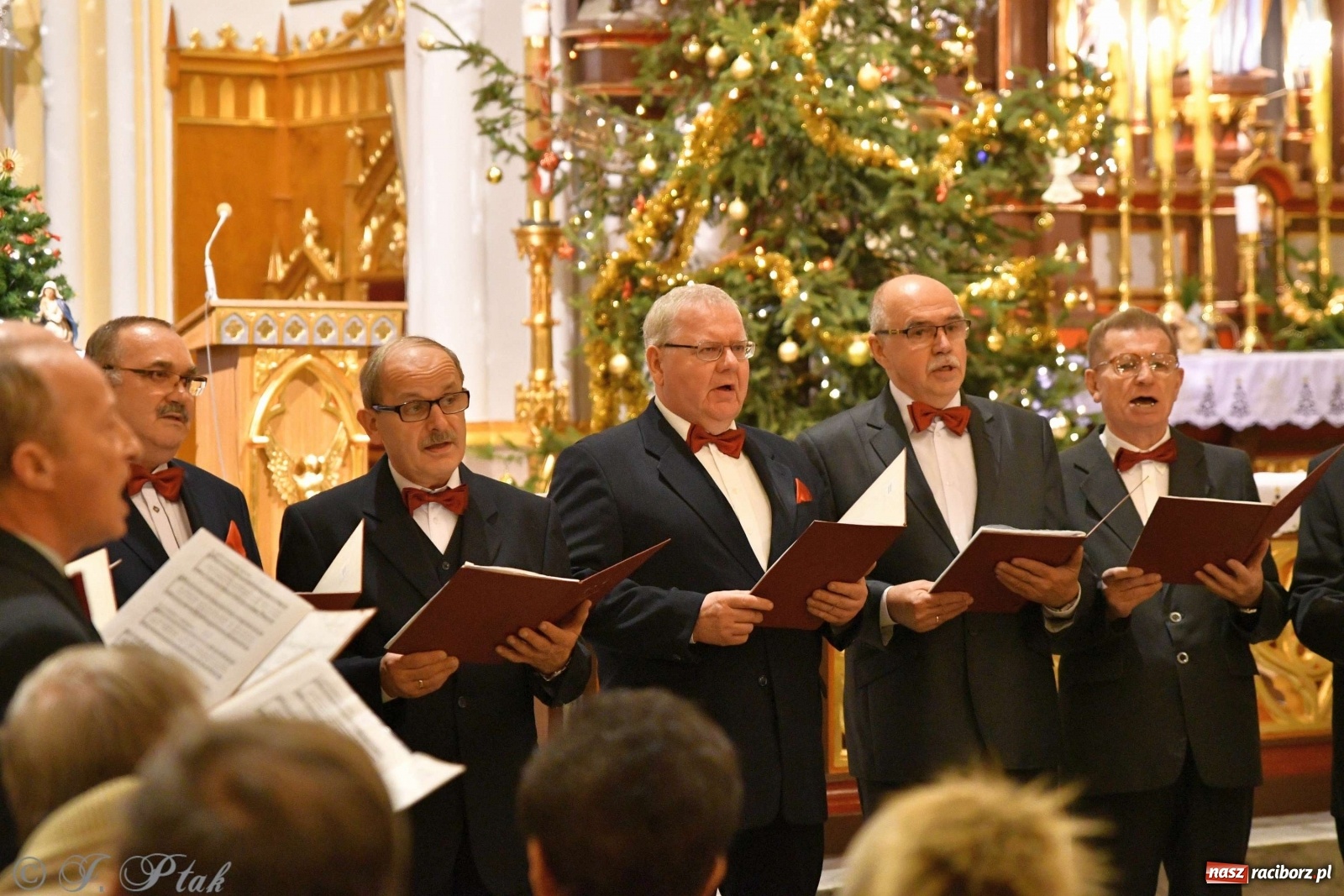 Zdjęcie w galerii na portalu naszraciborz.pl: Kolędy i pastorałki zabrzmiały w świętojańskiej świątyni [FOTO i WIDEO] wiadomości z regionu