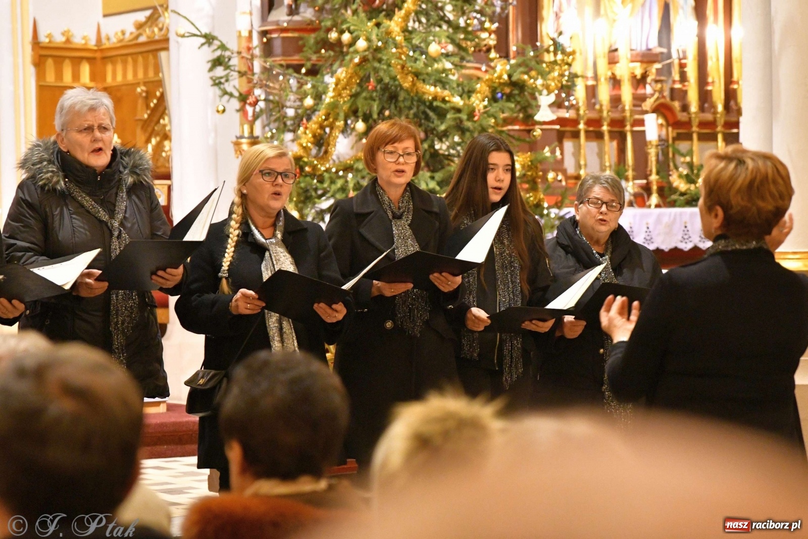 Zdjęcie w galerii na portalu naszraciborz.pl: Kolędy i pastorałki zabrzmiały w świętojańskiej świątyni [FOTO i WIDEO] wiadomości z regionu