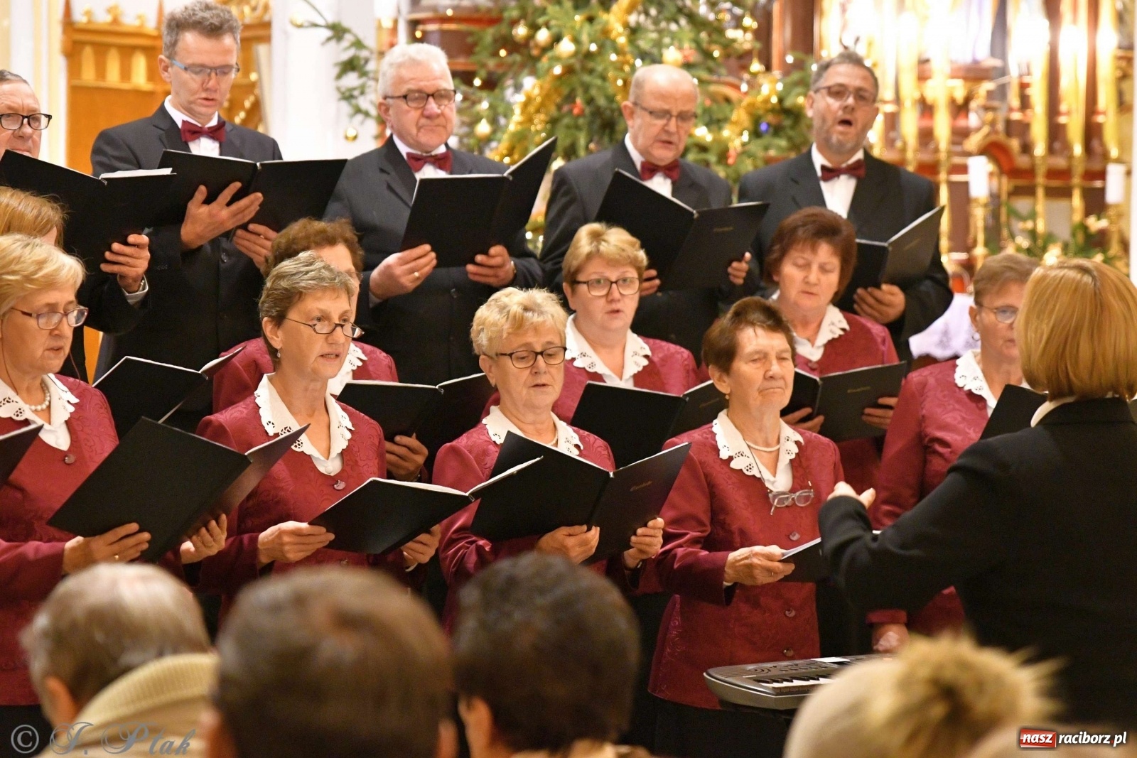 Zdjęcie w galerii na portalu naszraciborz.pl: Kolędy i pastorałki zabrzmiały w świętojańskiej świątyni [FOTO i WIDEO] wiadomości z regionu