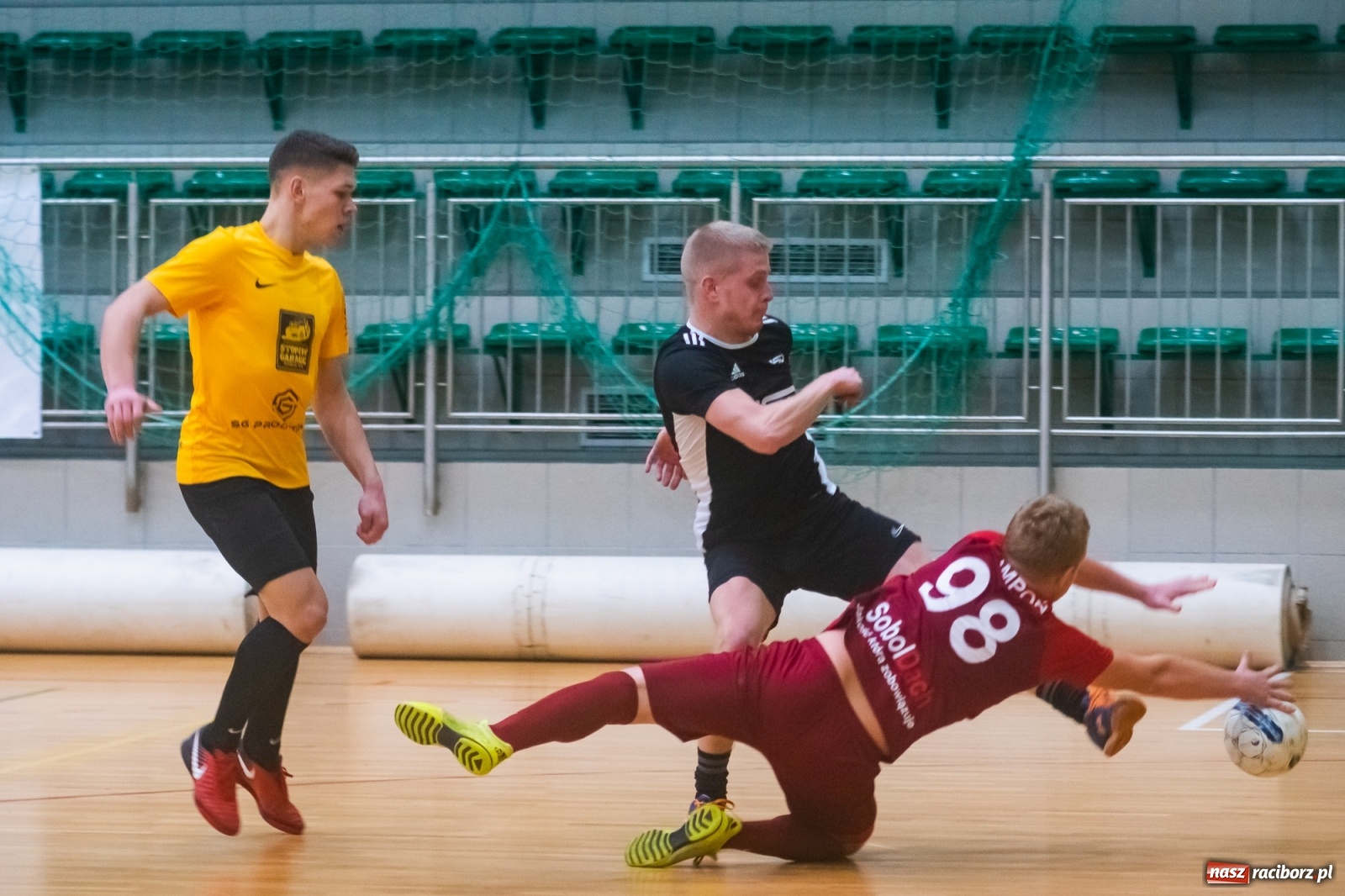 Zdjęcie w galerii na portalu naszraciborz.pl: Siódmy weekend rozgrywek HLPN za nami [FOTO] wiadomości z regionu