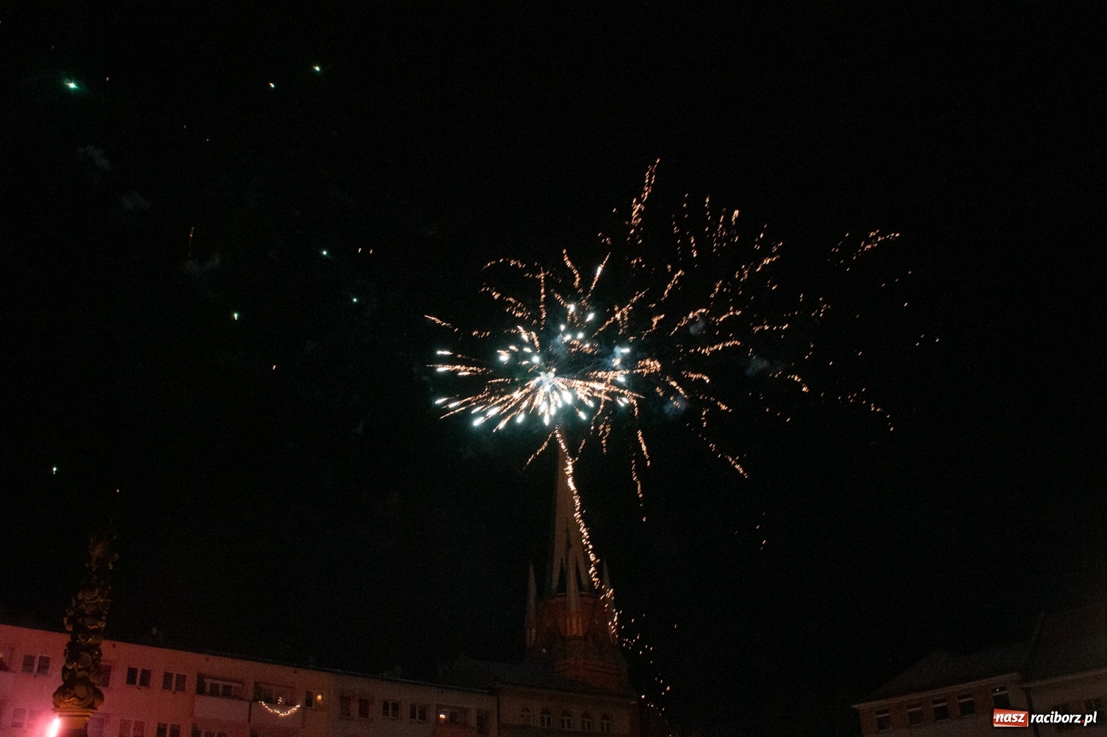 Zdjęcie w galerii na portalu naszraciborz.pl: Racibórz powitał nowy rok 2020 [FOTO i WIDEO] wiadomości z regionu