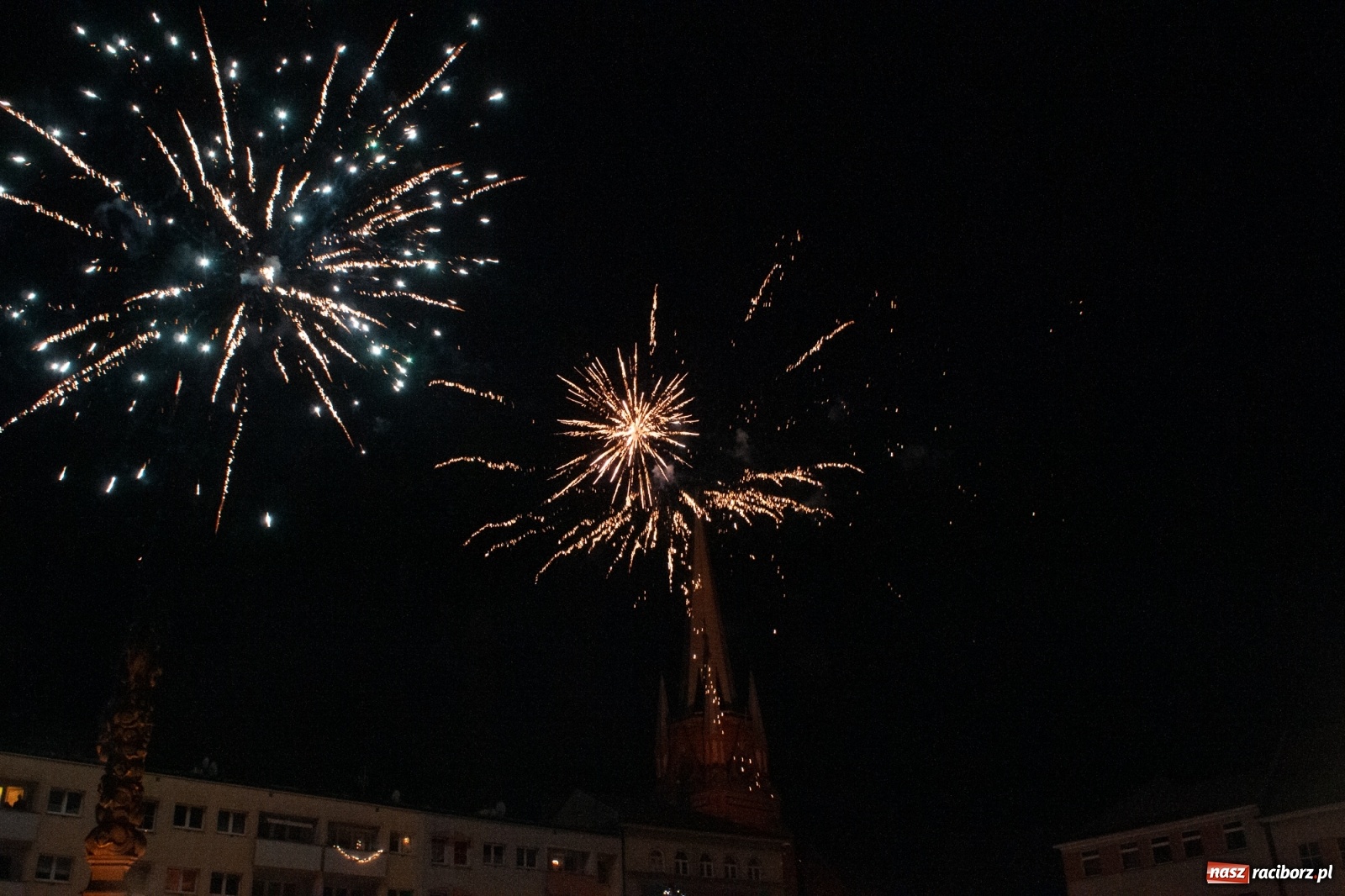 Zdjęcie w galerii na portalu naszraciborz.pl: Racibórz powitał nowy rok 2020 [FOTO i WIDEO] wiadomości z regionu