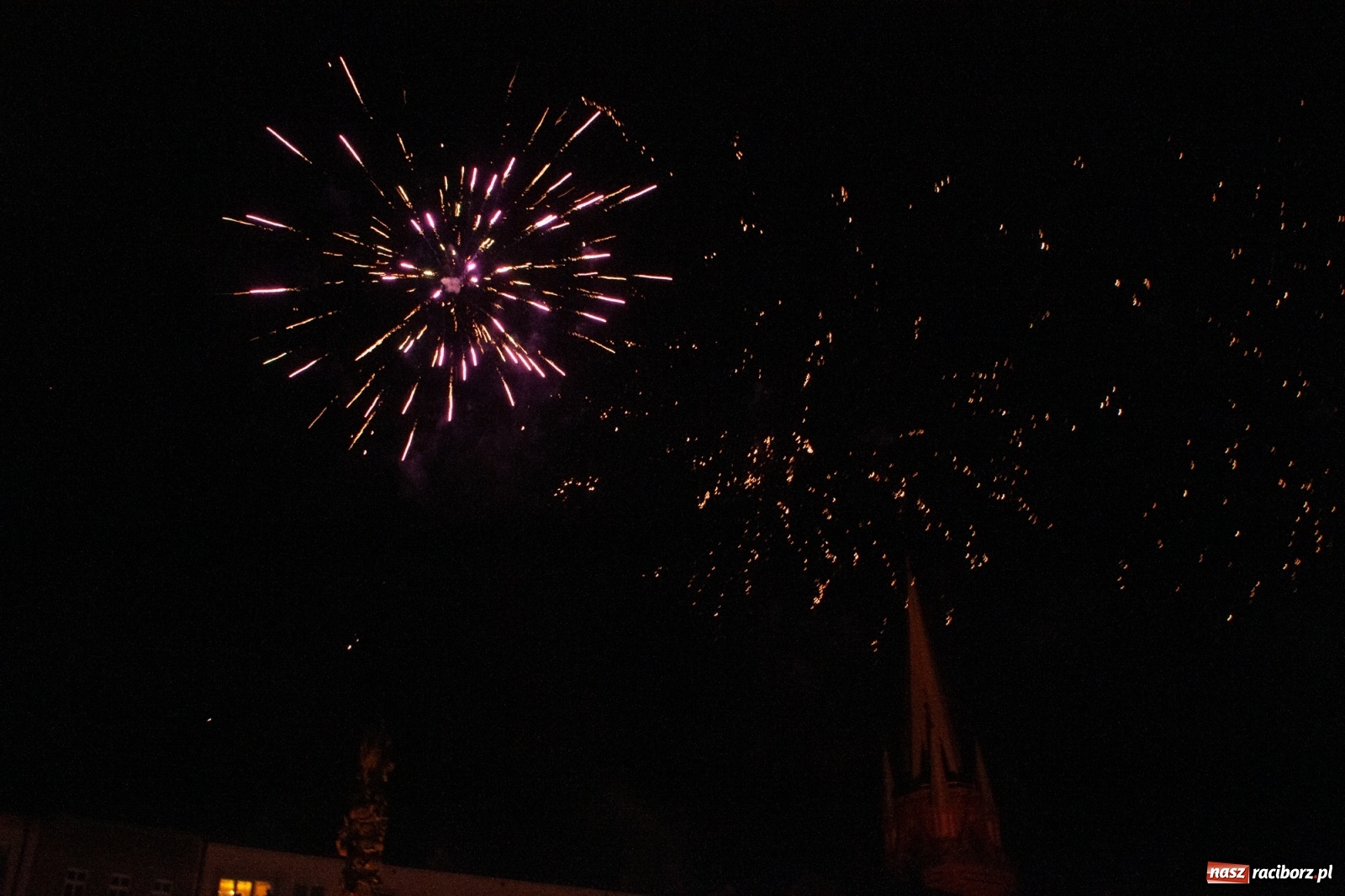 Zdjęcie w galerii na portalu naszraciborz.pl: Racibórz powitał nowy rok 2020 [FOTO i WIDEO] wiadomości z regionu