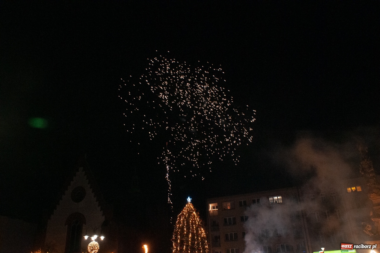 Zdjęcie w galerii na portalu naszraciborz.pl: Racibórz powitał nowy rok 2020 [FOTO i WIDEO] wiadomości z regionu