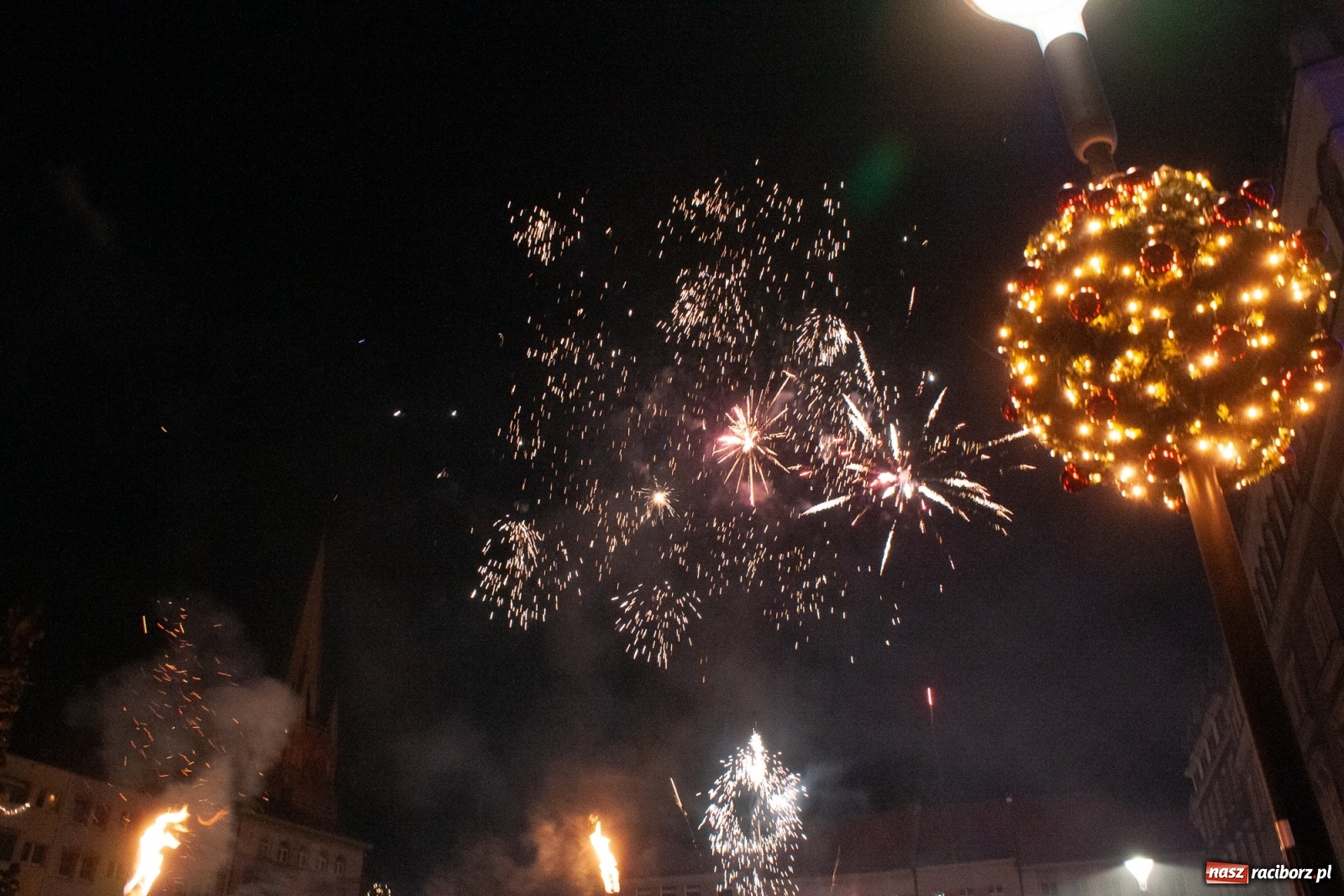 Zdjęcie w galerii na portalu naszraciborz.pl: Racibórz powitał nowy rok 2020 [FOTO i WIDEO] wiadomości z regionu