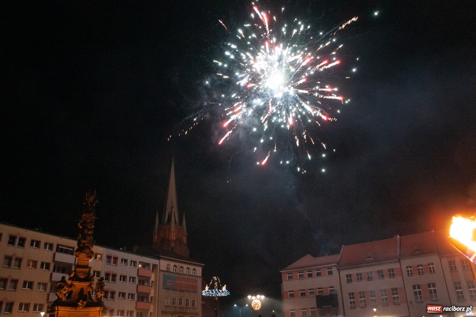 Zdjęcie w galerii na portalu naszraciborz.pl: Racibórz powitał nowy rok 2020 [FOTO i WIDEO] wiadomości z regionu