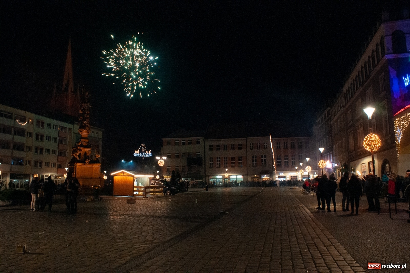 Zdjęcie w galerii na portalu naszraciborz.pl: Racibórz powitał nowy rok 2020 [FOTO i WIDEO] wiadomości z regionu
