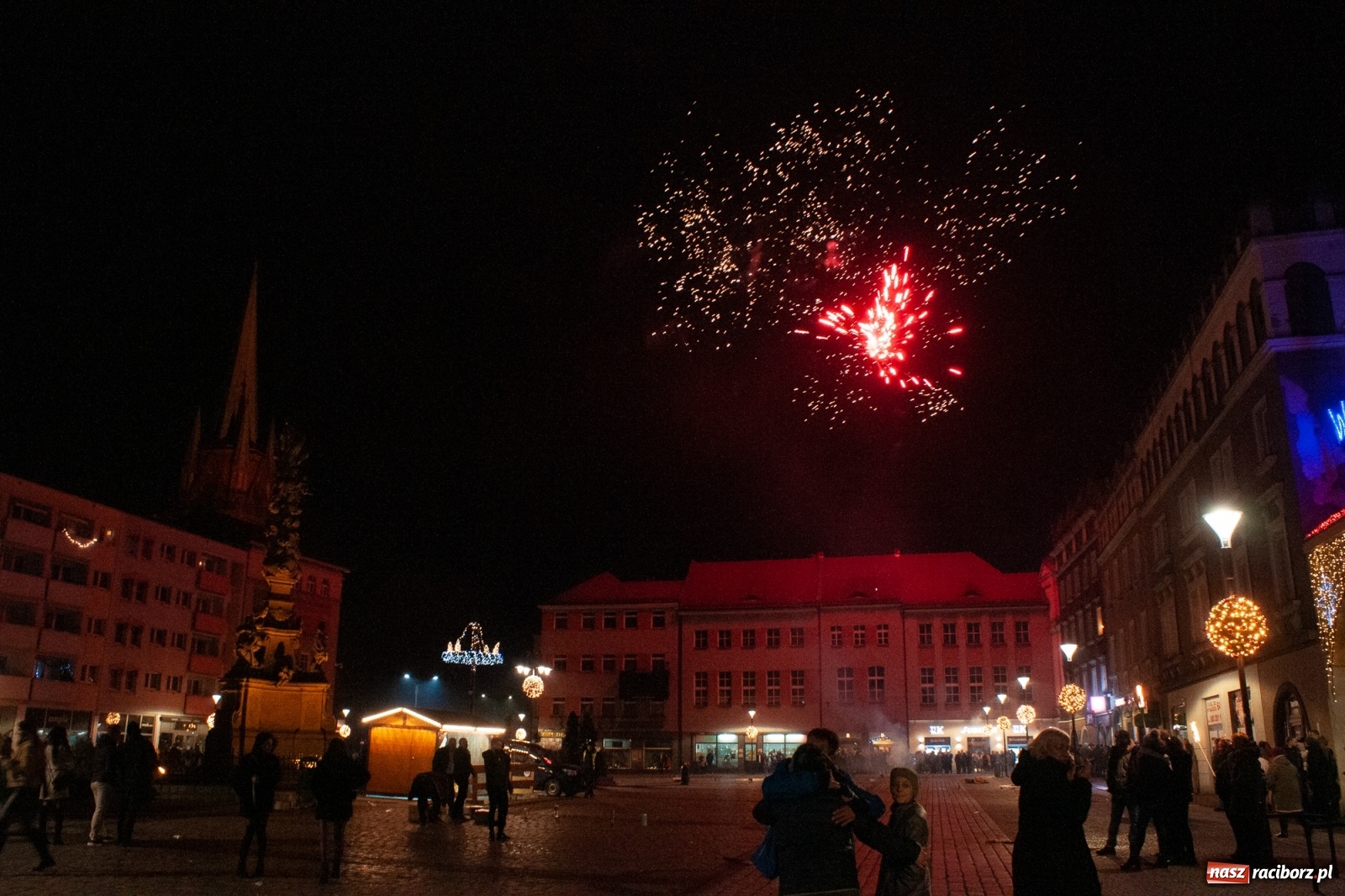 Zdjęcie w galerii na portalu naszraciborz.pl: Racibórz powitał nowy rok 2020 [FOTO i WIDEO] wiadomości z regionu
